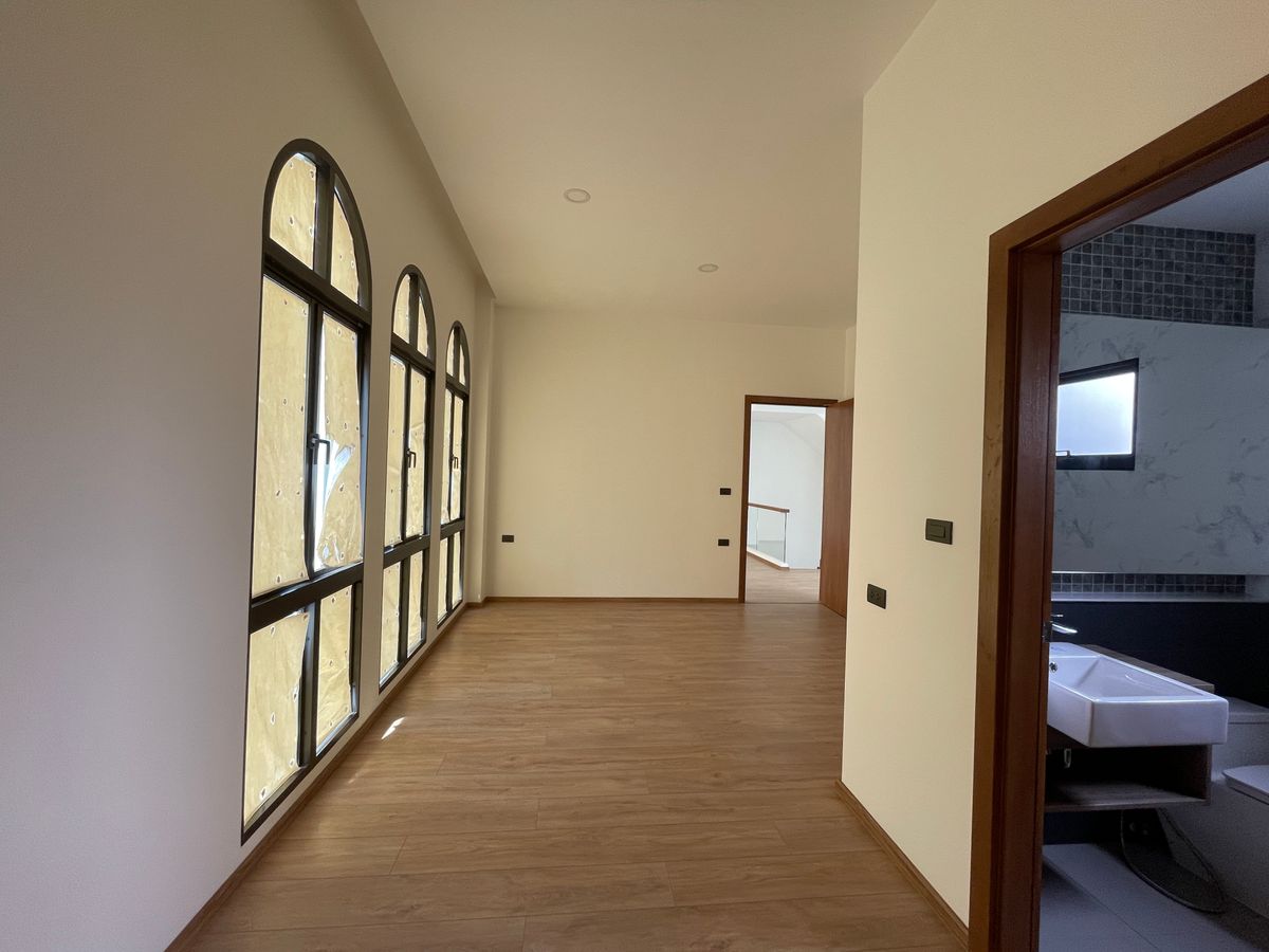 ขายบ้านรามคำแหง หัวหมาก : ขายบ้านเดี่ยวหรู ธารารมณ์ ไพรเวท เรสซิเดนซ์ รามคำแหง 9 บ้านเดี่ยว 3 ชั้น พื้นที่ใช้สอย 416 ตร.ม. ฟังก์ชัน 4 ห้องนอน 5 ห้องน้ำ 3 ที่จอดรถ  บนถนนรามคำแหง ใกล้แยกสุขุมวิท 71 ใกล้รถไฟฟ้าสายสีส้มและ Airport Link สถานีรามคำแหง