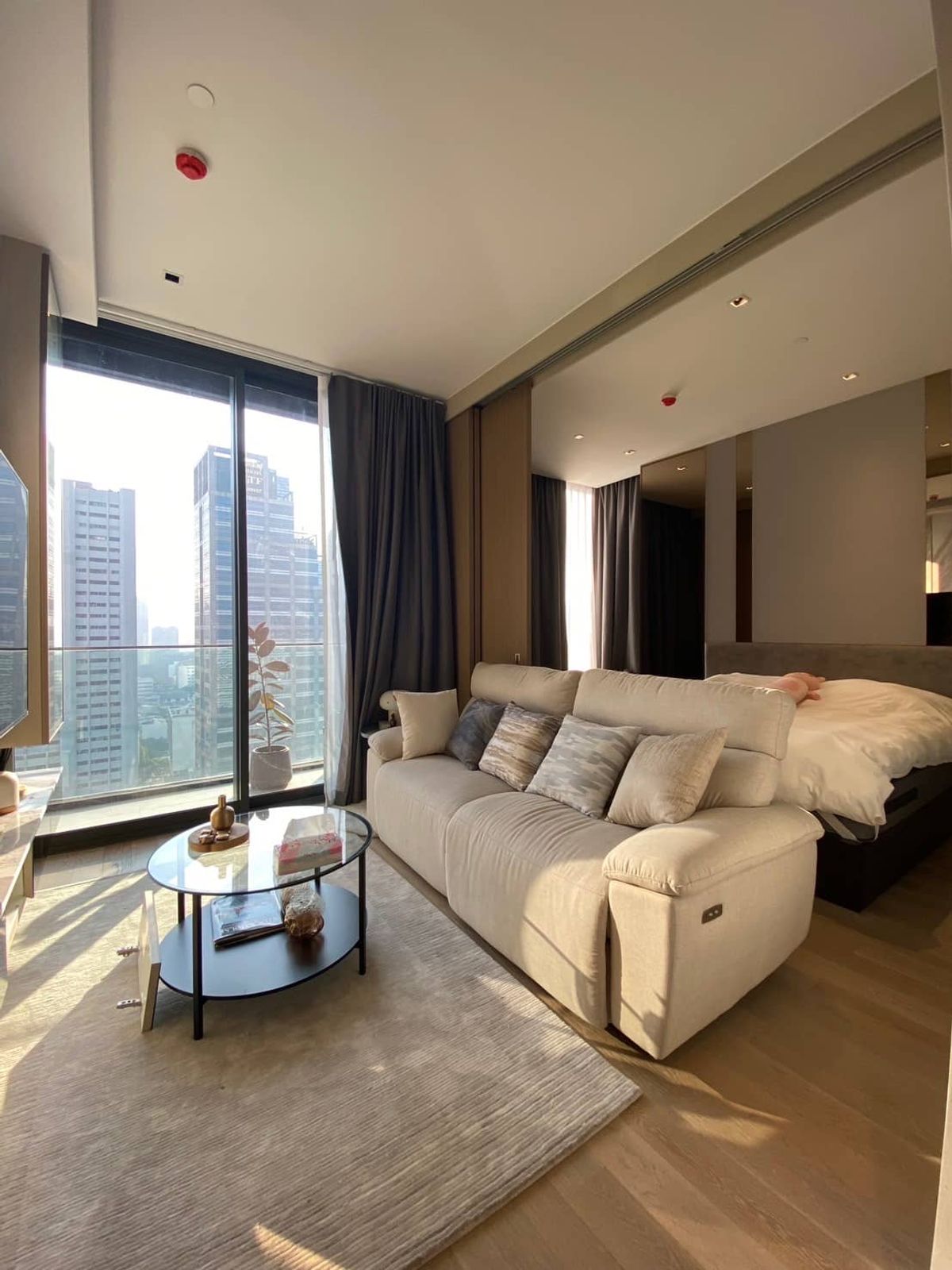 ให้เช่าคอนโดสีลม ศาลาแดง บางรัก : ให้เช่า 📍 Ashton Silom 📍 เฟอร์นิเจอร์ และ เครื่องใช้ไฟฟ้าครบ ใกล้ BTS ช่องนนทรี