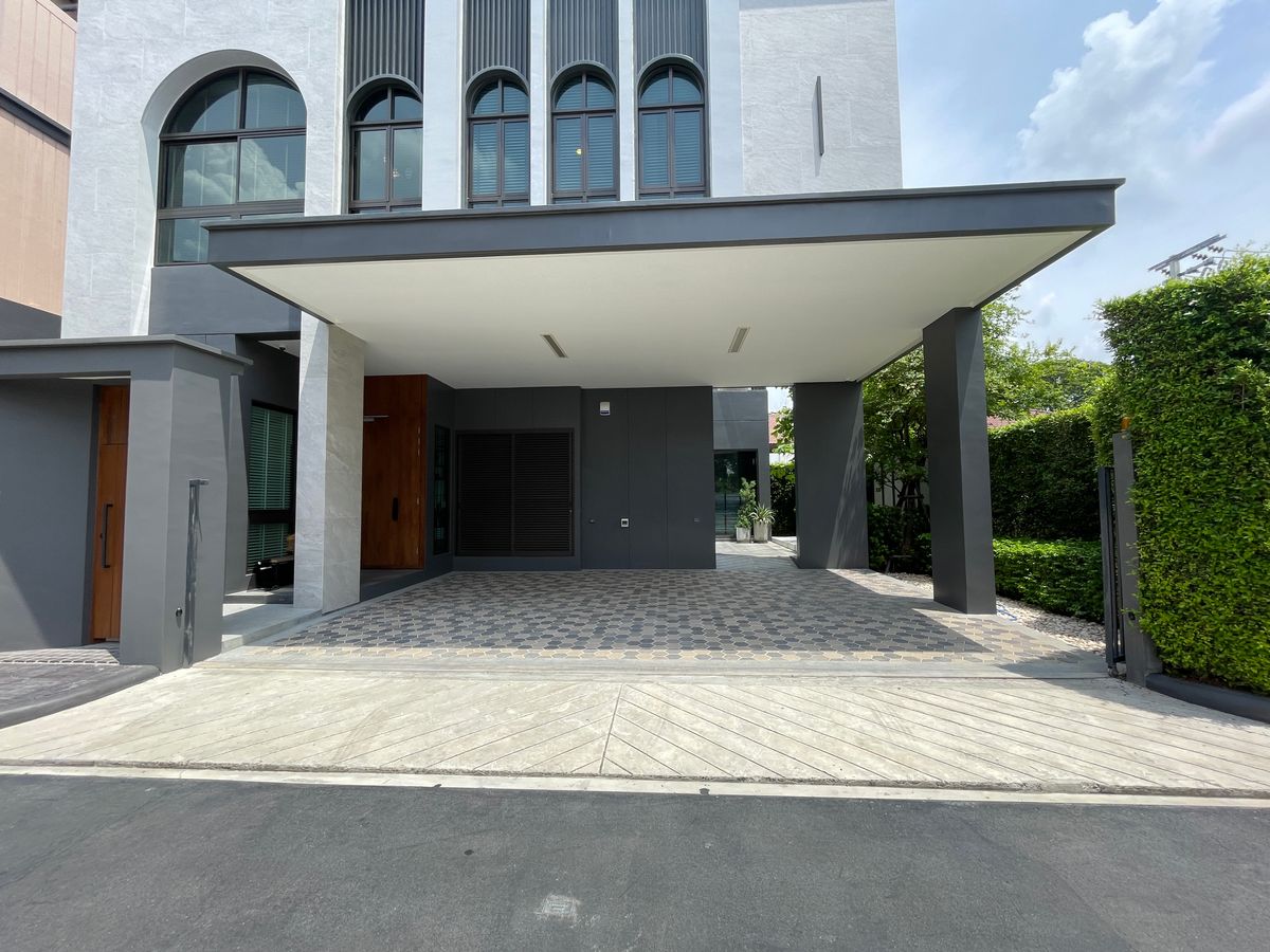 ขายบ้านรามคำแหง หัวหมาก : ขายบ้านเดี่ยวหรู ธารารมณ์ ไพรเวท เรสซิเดนซ์ รามคำแหง 9 บ้านเดี่ยว 3 ชั้น พื้นที่ใช้สอย 416 ตร.ม. ฟังก์ชัน 4 ห้องนอน 5 ห้องน้ำ 3 ที่จอดรถ  บนถนนรามคำแหง ใกล้แยกสุขุมวิท 71 ใกล้รถไฟฟ้าสายสีส้มและ Airport Link สถานีรามคำแหง