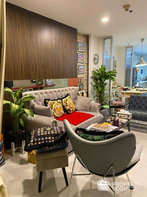 For SaleCondoSathorn, Narathiwat : 1-BR Condo at Nusa State Tower Condominium near BTS Saphan Taksin