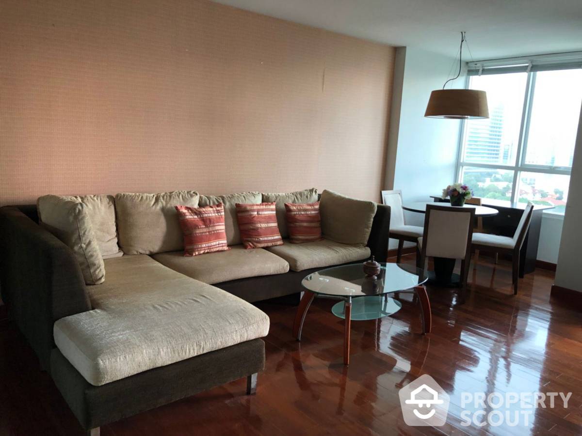ขายคอนโดวิทยุ ชิดลม หลังสวน : คอนโด 2-ห้องนอน ที่ เออร์บานา หลังสวน คอนโดมิเนียม ใกล้ BTS ราชดำริ