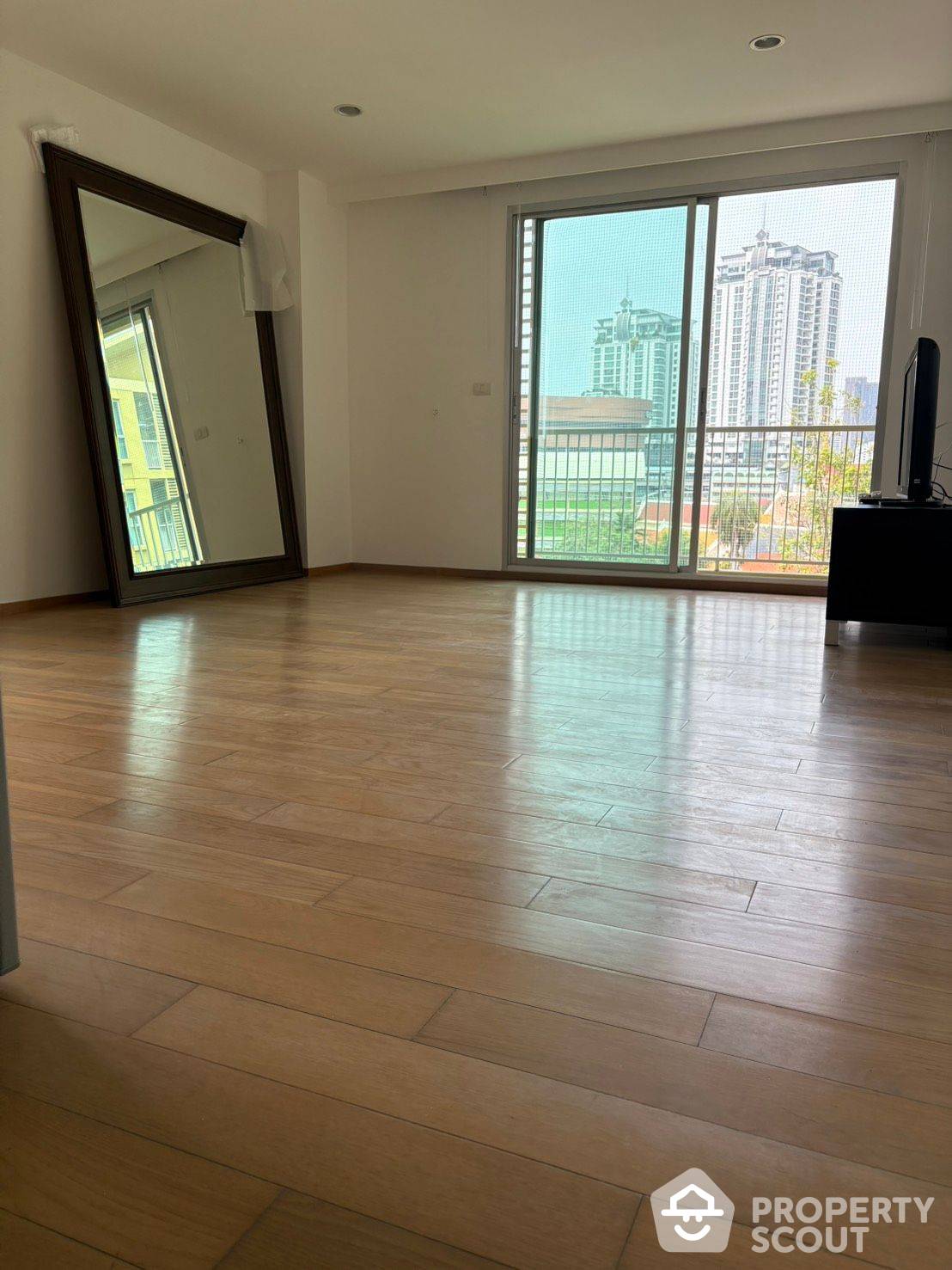 ขายคอนโดอ่อนนุช อุดมสุข : คอนโด 1-ห้องนอน ที่ ไฮฟ์ สุขุมวิท 65 ใกล้ BTS เอกมัย