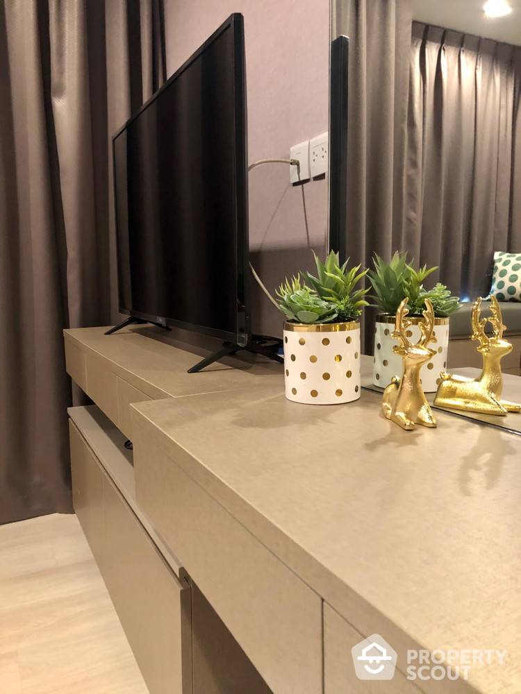 For RentCondoWitthayu, Chidlom, Langsuan, Ploenchit : 1-BR Condo at Life One Wireless near BTS Phloen Chit