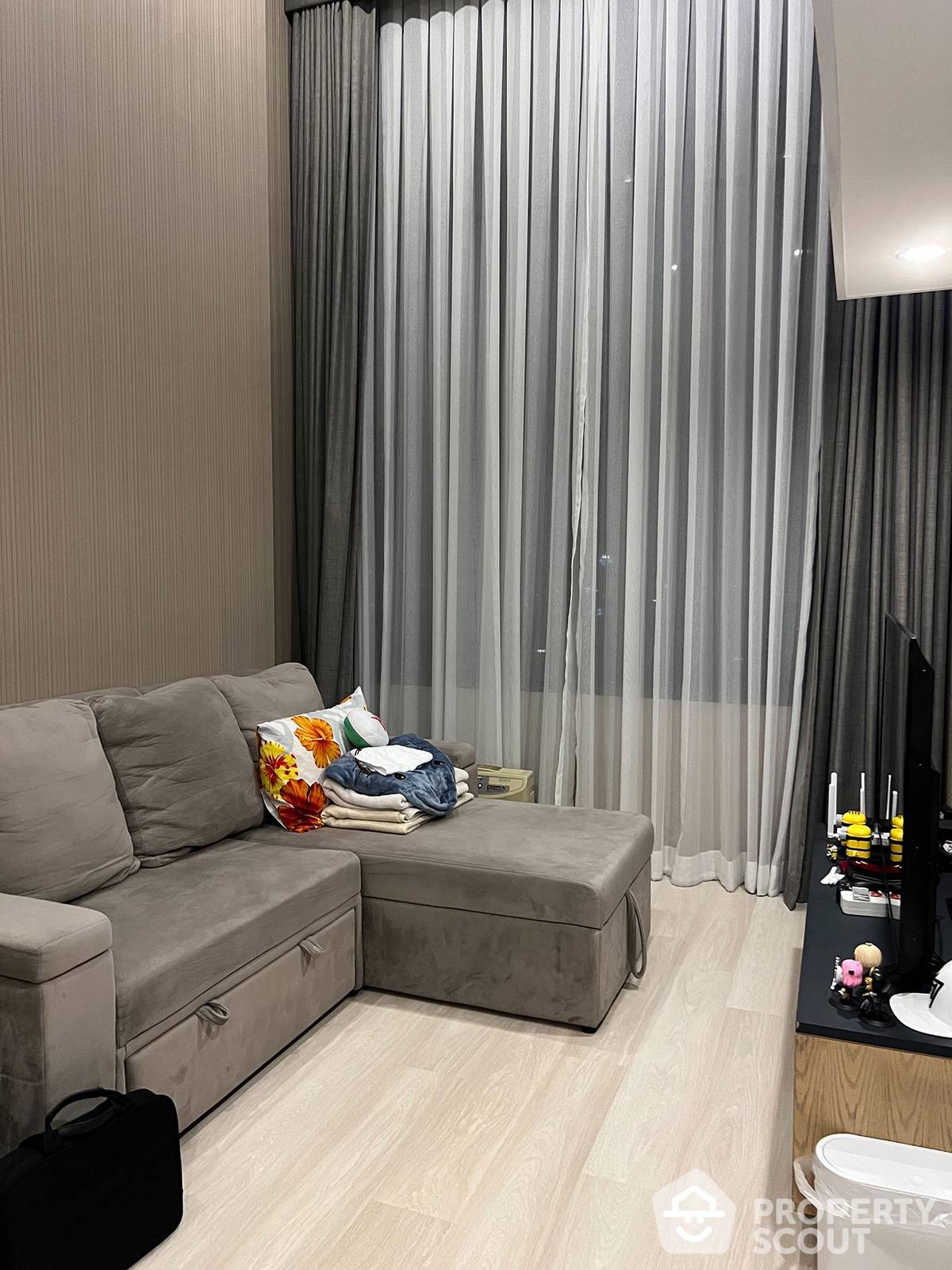 For RentCondoSathorn, Narathiwat : 1-BR Condo at Knightsbridge Prime Sathorn near BTS Saint Louis