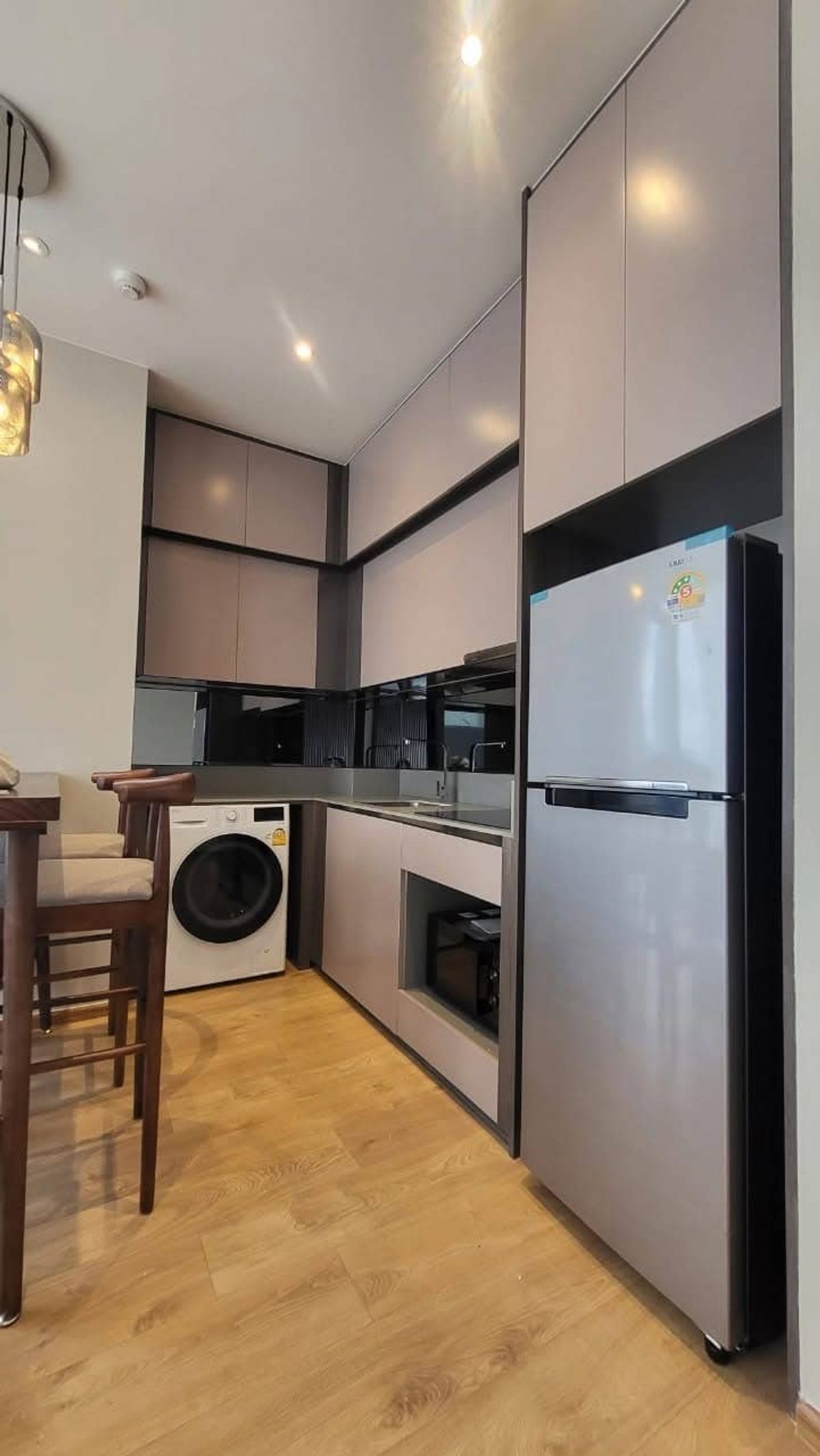 ให้เช่าคอนโดสุขุมวิท อโศก ทองหล่อ : ให้เช่า 📍 The FINE Bangkok Thonglor - Ekamai 📍 2 ห้องนอน 2 ห้องน้ำ เฟอร์นิเจอร์ และ เครื่องใช้ไฟฟ้าครบ 