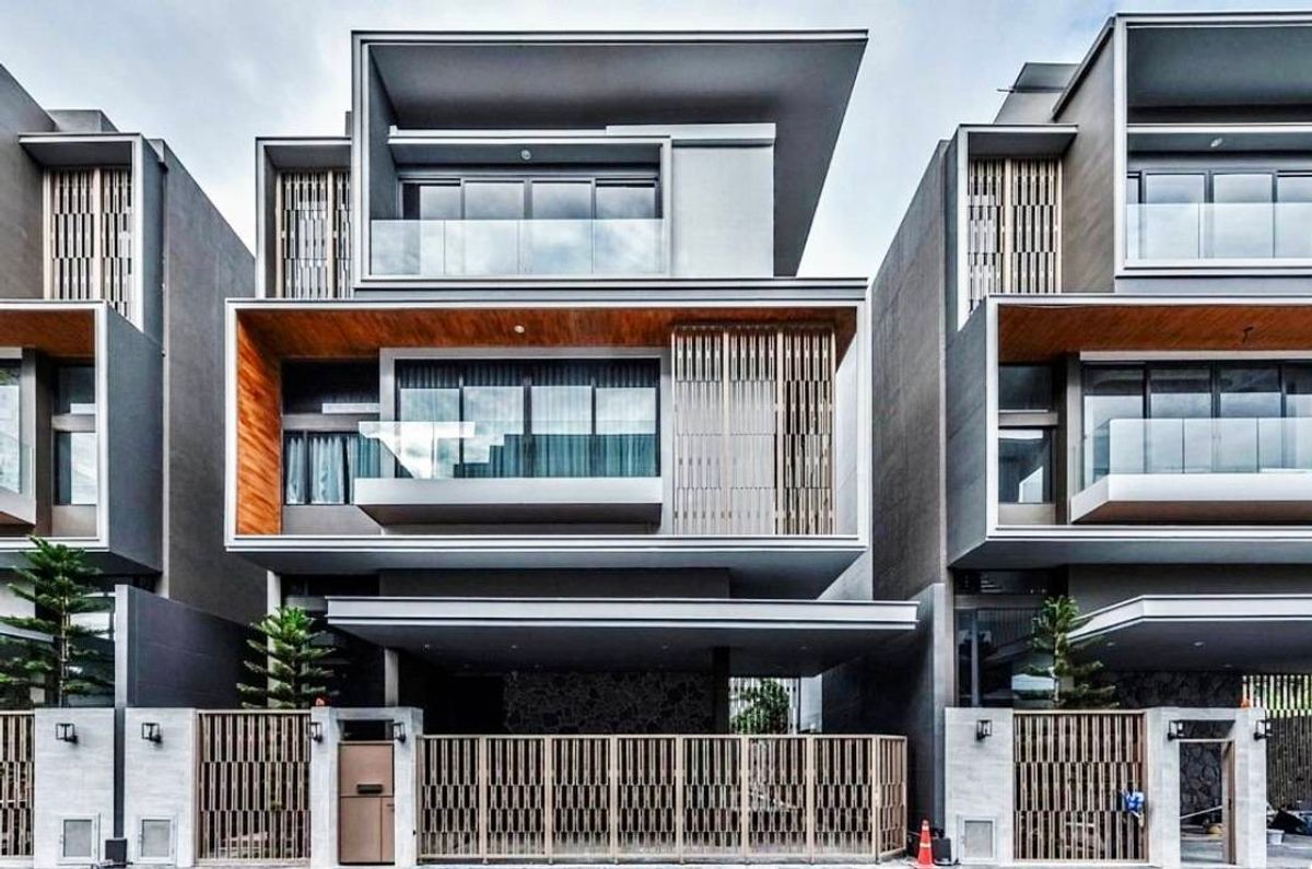 บ้านรัชดา ห้วยขวาง : 🌜⭐️🌛ให้เช่าบ้านเดี่ยว 3 ชั้น ใหม่ หรู เฟอร์ครบ
📍 รัชดา 32