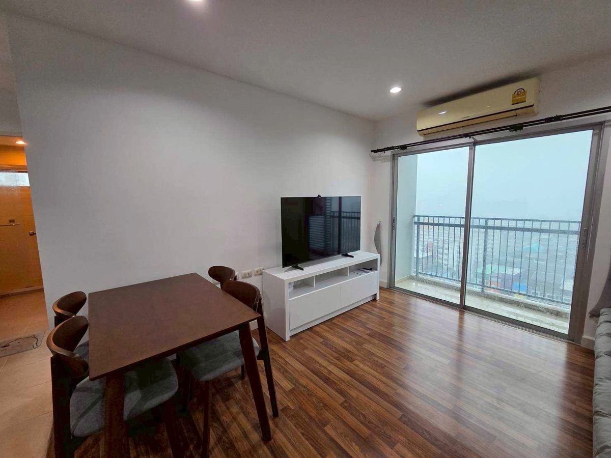 For RentCondoPinklao, Charansanitwong : 🔥 Large room 43 sqm 🚆MRT Bang Yi Khan 300m🔥 Thana Recia Charan Pinklao 🔥