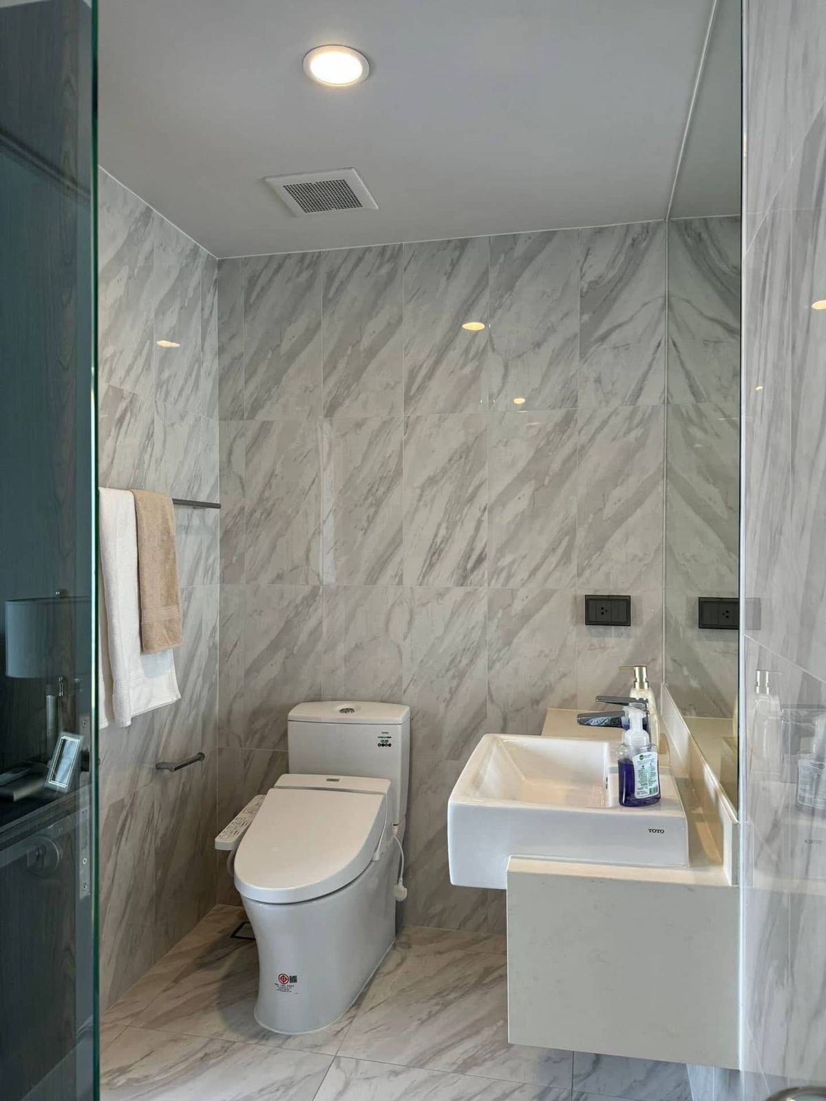 ให้เช่าคอนโดคลองเตย กล้วยน้ำไท : ให้เช่า ✨ COCO PARC Rama 4 ✨ เฟอร์นิเจอร์ และ เครื่องใช้ไฟฟ้าครบ ใกล้ MRT คลองเตย