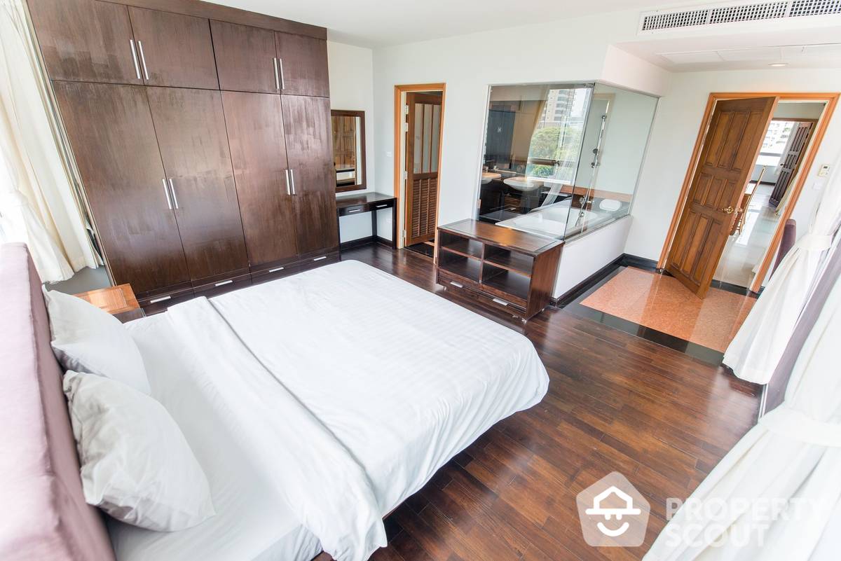 For RentCondoSathorn, Narathiwat : 3-BR Serviced Apt. near BTS Chong Nonsi