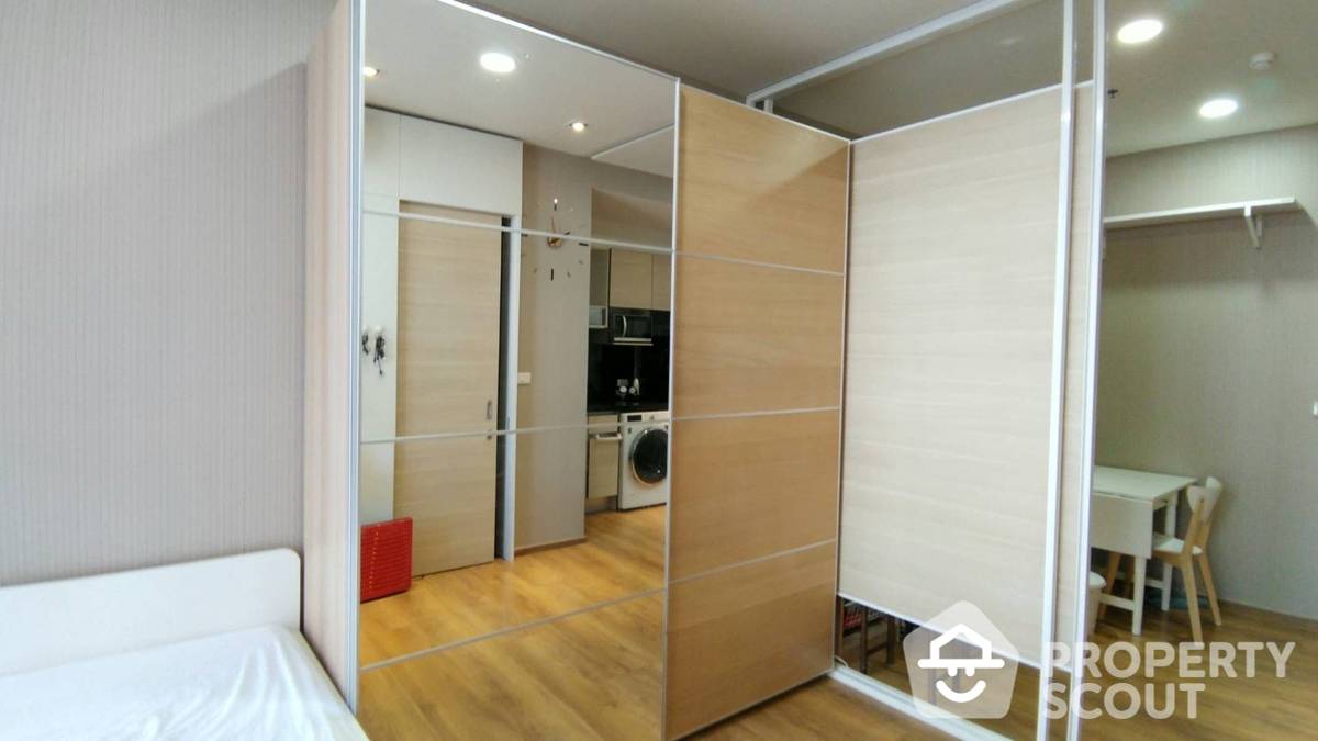 For RentCondoKhlongtoei, Kluaynamthai : 1-BR Condo at Park Origin Phrom Phong near BTS Phrom Phong