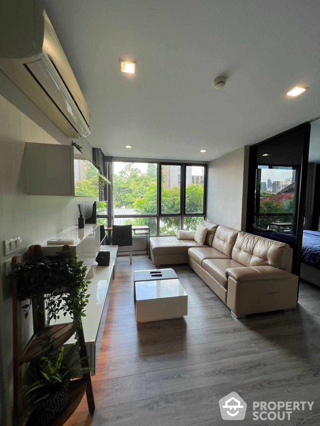 For RentCondoSukhumvit, Asoke, Thonglor : 1-BR Condo at The Room Sukhumvit 40 near BTS Thong Lor