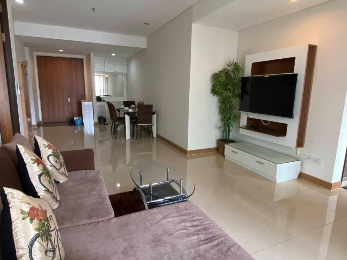 For RentCondoSukhumvit, Asoke, Thonglor : 03/04/2026, Rent a condo The Lakes 2 bedrooms in the heart of Asoke!Spacious 105 sq.m. close to BTS/MRT for only 75,000 THB/month 0642748883