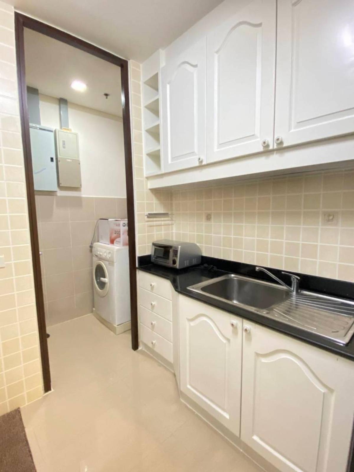 For RentCondoSukhumvit, Asoke, Thonglor : 03/04/2026, Rent a condo The Lakes 2 bedrooms in the heart of Asoke!Spacious 105 sq.m. close to BTS/MRT for only 75,000 THB/month 0642748883