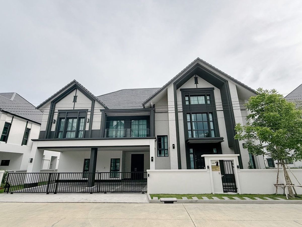 บ้านบางนา แบริ่ง ลาซาล : ♔ Super Modern Luxury Class ♔ บ้านเดี่ยว 2 ชั้น 5 ห้องนอน 6 ห้องน้ำ | พื้นที่ 111.00 ตร.ว. 500.00 ตร.ม. | ใกล้ Concordian International School 6 นาที, IKEA บางนา 8 นาที, สนามกอล์ฟ เมืองแก้ว 8 นาที