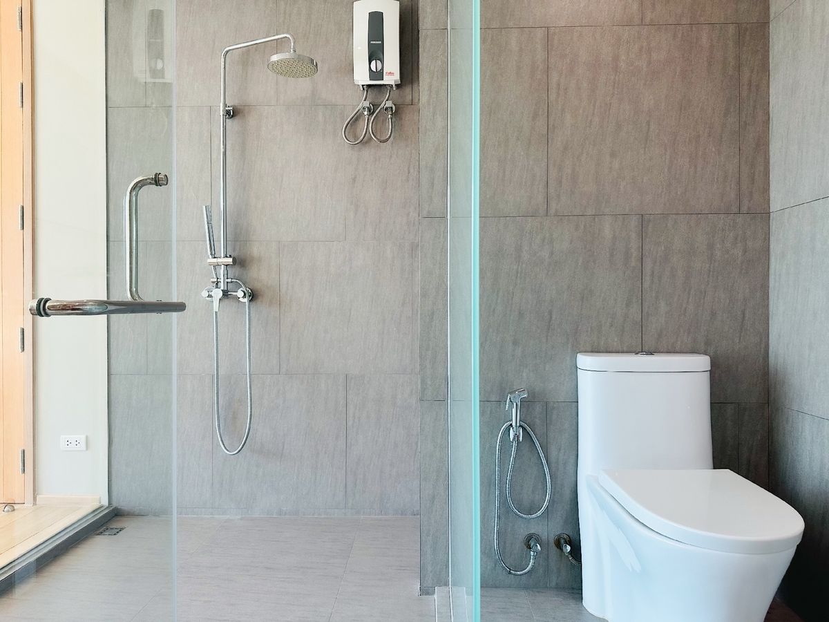 For SaleCondoPak Chong KhaoYai : Luxurious condo for sale in Khao Yai | corner room 84 sq.m. next to the pool | Khao Yai, full -sized corner room, close to the swimming pool, complete with a restaurant, cafes and tourist attractions.