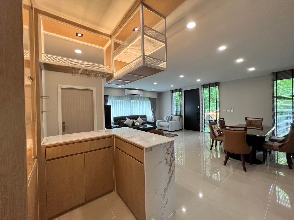 บ้านแจ้งวัฒนะ เมืองทอง : 📢👇ขายพร้อมผู้เช่า 30/5/2569
บ้านเดี่ยวทำเลเยี่ยม ใกล้โรงเรียนนานาชาติและห้างสรรพสินค้าชั้นนำของกรุงเทพฯ เดินทางสะดวก เชื่อมต่อได้หลายเส้นทาง ทั้งแจ้งวัฒนะ ราชพฤกษ์ และถนนสายหลักอื่นๆ