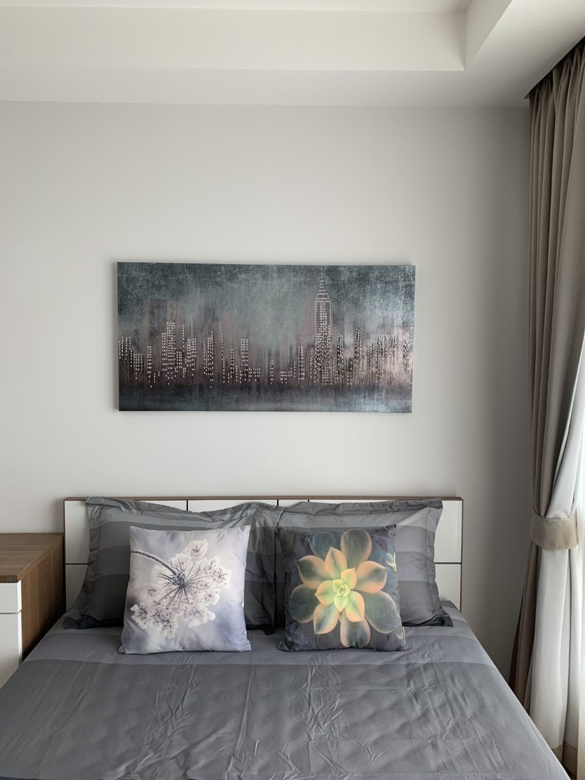 ให้เช่าคอนโดพระราม 9 เพชรบุรีตัดใหม่ RCA : ให้เช่า 📍 Thru Thonglor 📍 เฟอร์นิเจอร์ และ เครื่องใช้ไฟฟ้าครบ ใกล้ BTS ทองหล่อ