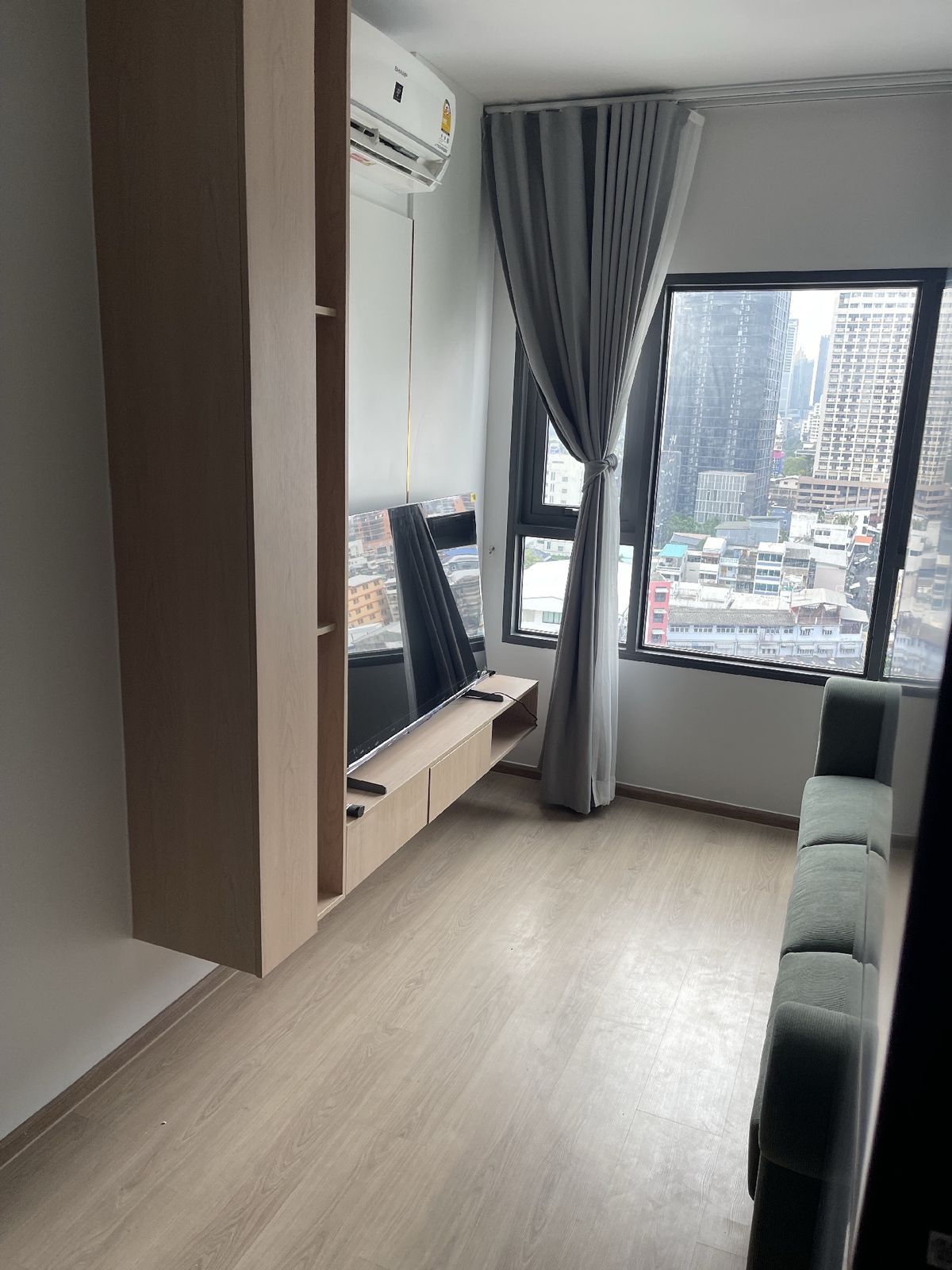 ให้เช่าคอนโดคลองเตย กล้วยน้ำไท : ให้เช่า 📍 Life Rama 4 - Asoke 📍 ใกล้ MRT ศูนย์สิริกิติ์ เฟอร์นิเจอร์ และ เครื่องใช้ไฟฟ้าครบ 