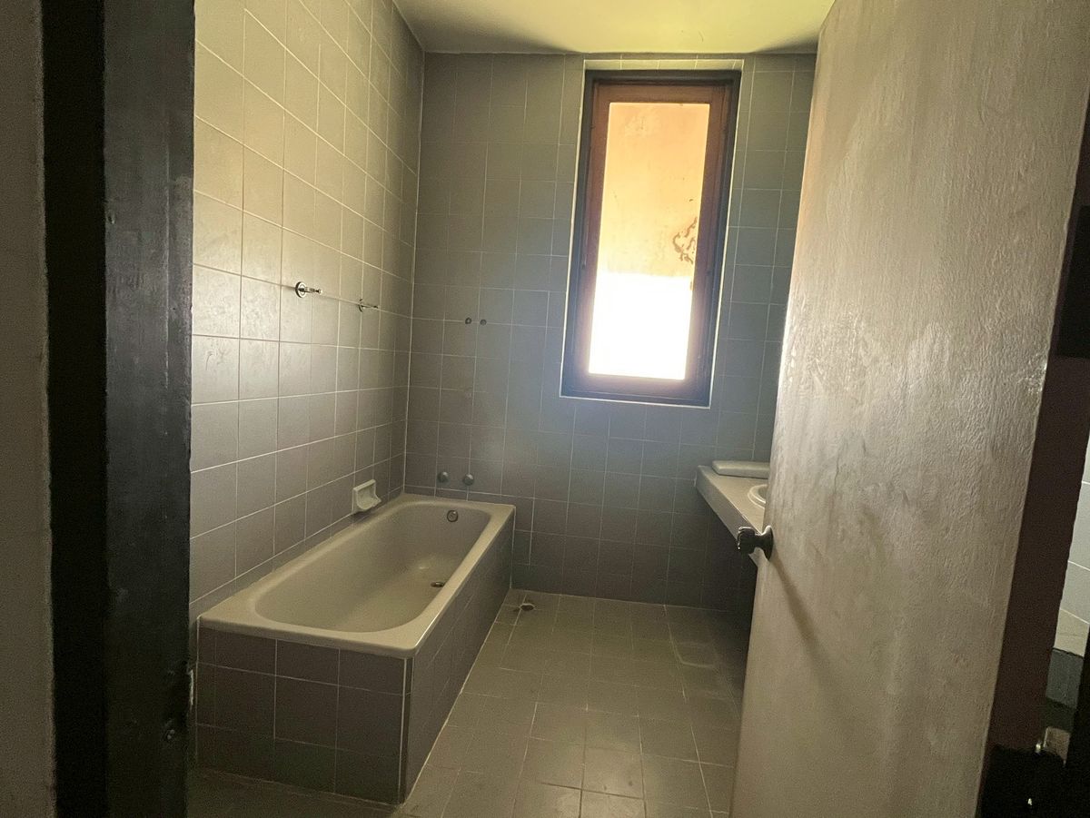 ขายที่ดินปทุมธานี รังสิต ธรรมศาสตร์ : ขายที่ดินพร้อมบ้าน วิวสนามกอล์ฟ ใจกลางเมืองเอก ใกล้รถไฟฟ้าสายสีแดง