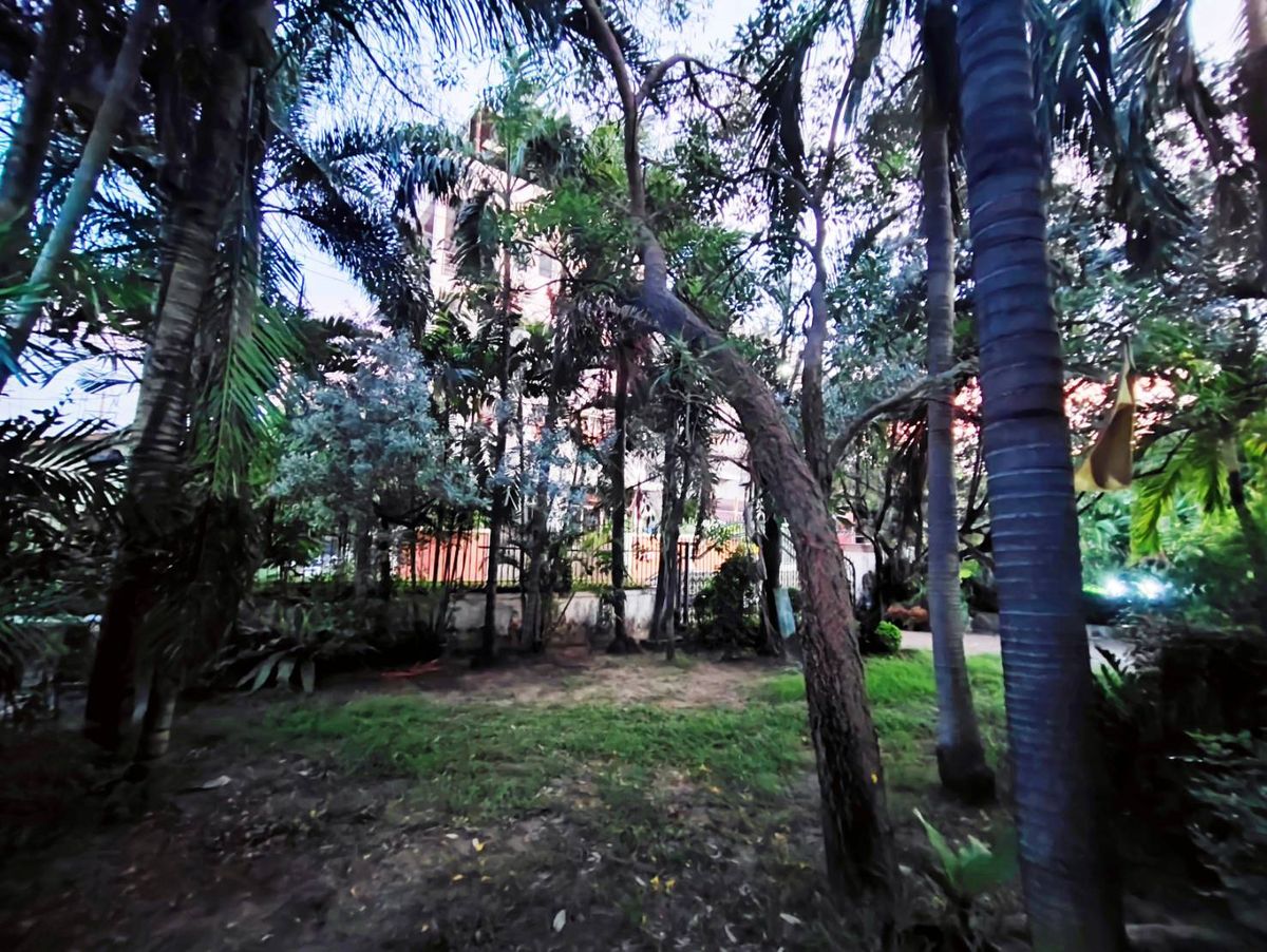 For SaleOfficeChaengwatana, Muangthong : House for sale at Soi Prachachuen Non 2, can enter 2 via 90 sq.m., good location, Themall and opposite the graduate business.