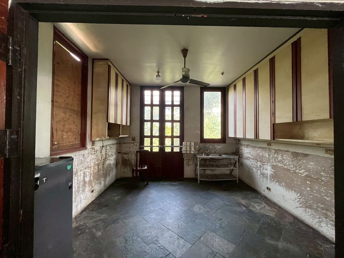 ขายที่ดินปทุมธานี รังสิต ธรรมศาสตร์ : ขายที่ดินพร้อมบ้าน วิวสนามกอล์ฟ ใจกลางเมืองเอก ใกล้รถไฟฟ้าสายสีแดง