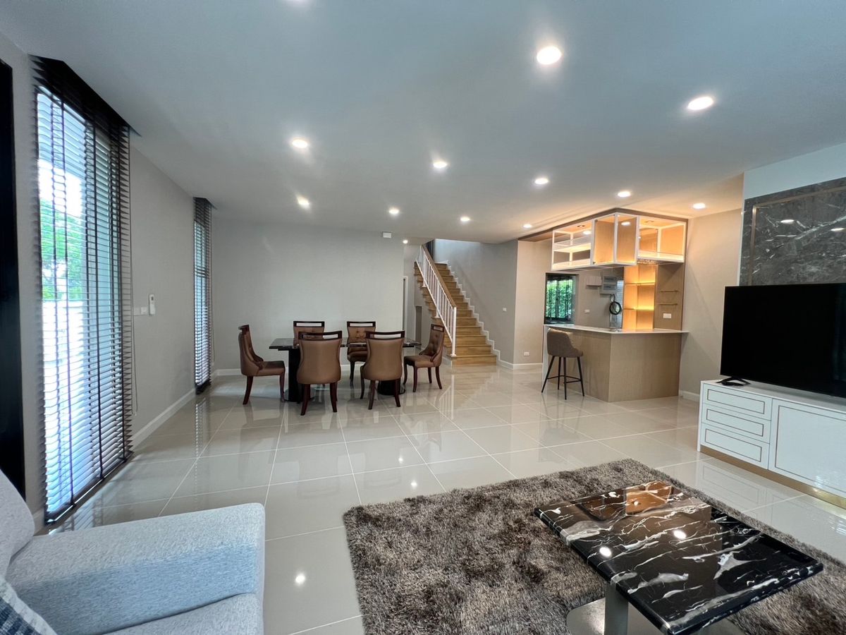 บ้านแจ้งวัฒนะ เมืองทอง : 📢👇ขายพร้อมผู้เช่า 30/5/2569
บ้านเดี่ยวทำเลเยี่ยม ใกล้โรงเรียนนานาชาติและห้างสรรพสินค้าชั้นนำของกรุงเทพฯ เดินทางสะดวก เชื่อมต่อได้หลายเส้นทาง ทั้งแจ้งวัฒนะ ราชพฤกษ์ และถนนสายหลักอื่นๆ