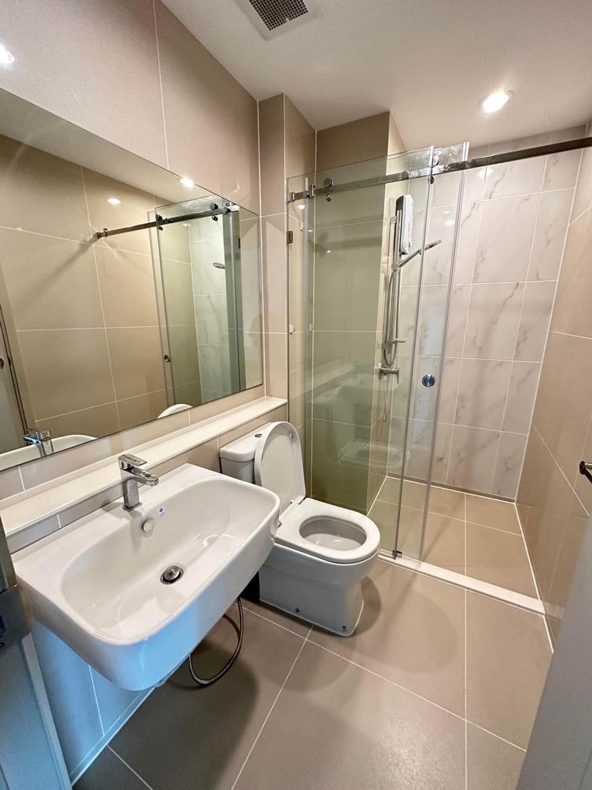 ให้เช่าคอนโดสมุทรปราการ สำโรง : 💥CP-3978💥ว่าง ให้ เช่า  แอสปาย เอราวัณ ไพร์ม   👉แอดไลน์ @wincondo 