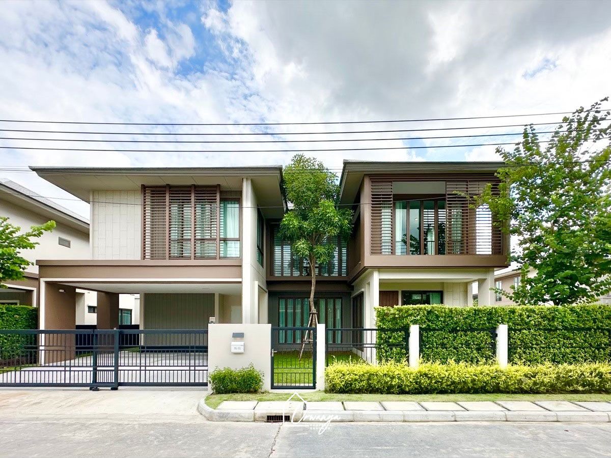 ขายบ้านพัฒนาการ ศรีนครินทร์ : 🌳บุราสิริ กรุงเทพกรีฑา | ที่ดิน 77 ตร.ว. ใช้สอย 300 ตร.ม. แปลงพิเศษ 29.9 ลบ. 📲 095-9299924 (K.เบนซ์) 