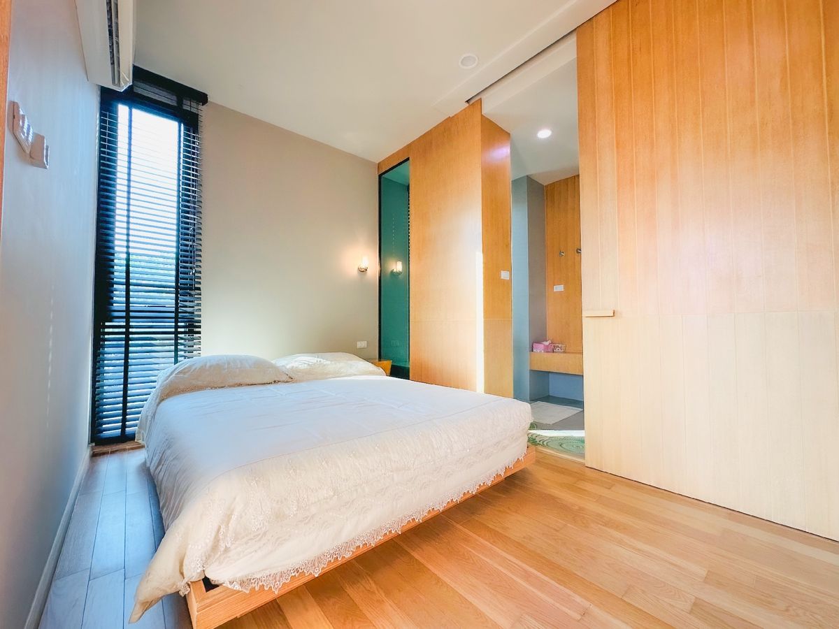 For SaleCondoPak Chong KhaoYai : Luxurious condo for sale in Khao Yai | corner room 84 sq.m. next to the pool | Khao Yai, full -sized corner room, close to the swimming pool, complete with a restaurant, cafes and tourist attractions.