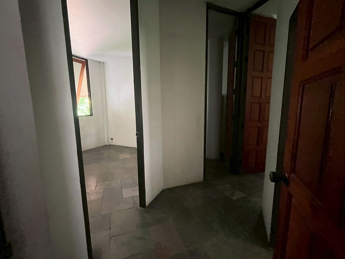 ขายที่ดินปทุมธานี รังสิต ธรรมศาสตร์ : ขายที่ดินพร้อมบ้าน วิวสนามกอล์ฟ ใจกลางเมืองเอก ใกล้รถไฟฟ้าสายสีแดง