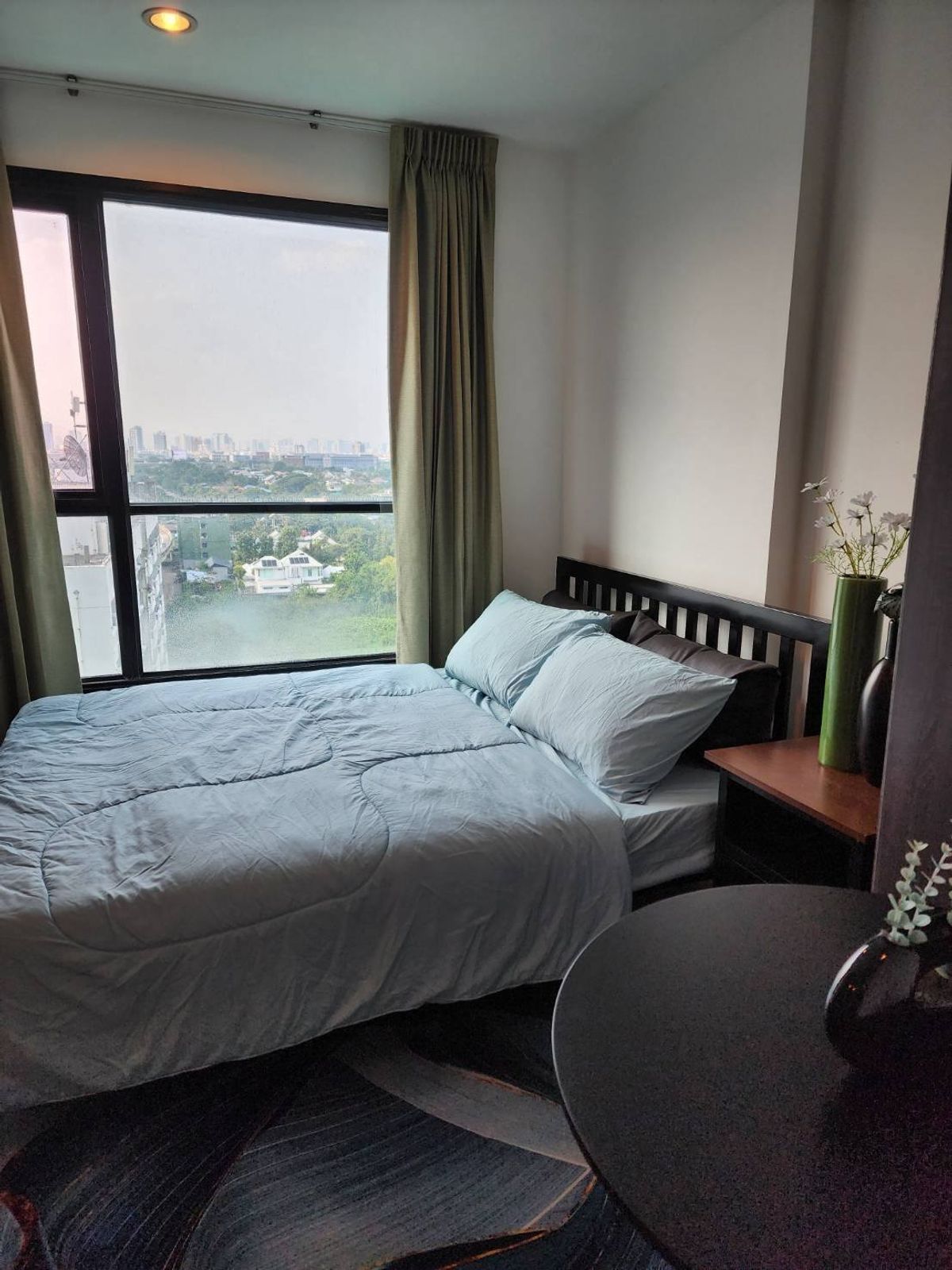 ให้เช่าคอนโดพระราม 9 เพชรบุรีตัดใหม่ RCA : ✨FOR RENT>> The Base Rama 9 - Ramkhamhaeng>> 📢🍀ขนาด 26 ตรม. ชั้น 11 ห้องสวย ตกแต่งครบ เฟอร์นิเจอร์พร้อมเครื่องใช้ไฟฟ้า ใกล้ Airport Link รามคำแหง#LV-MO1876