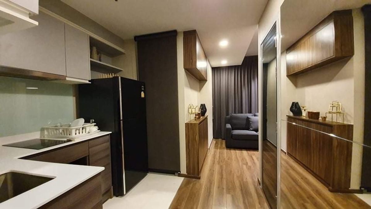 For RentCondoSukhumvit, Asoke, Thonglor : CEIL BY SANSIRI condo, convenient to travel near Fah BTS, has a full furniture shuttle. Ready to stay immediately  