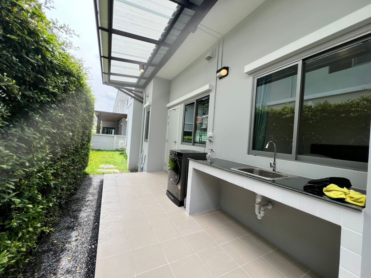 บ้านแจ้งวัฒนะ เมืองทอง : 📢👇ขายพร้อมผู้เช่า 30/5/2569
บ้านเดี่ยวทำเลเยี่ยม ใกล้โรงเรียนนานาชาติและห้างสรรพสินค้าชั้นนำของกรุงเทพฯ เดินทางสะดวก เชื่อมต่อได้หลายเส้นทาง ทั้งแจ้งวัฒนะ ราชพฤกษ์ และถนนสายหลักอื่นๆ