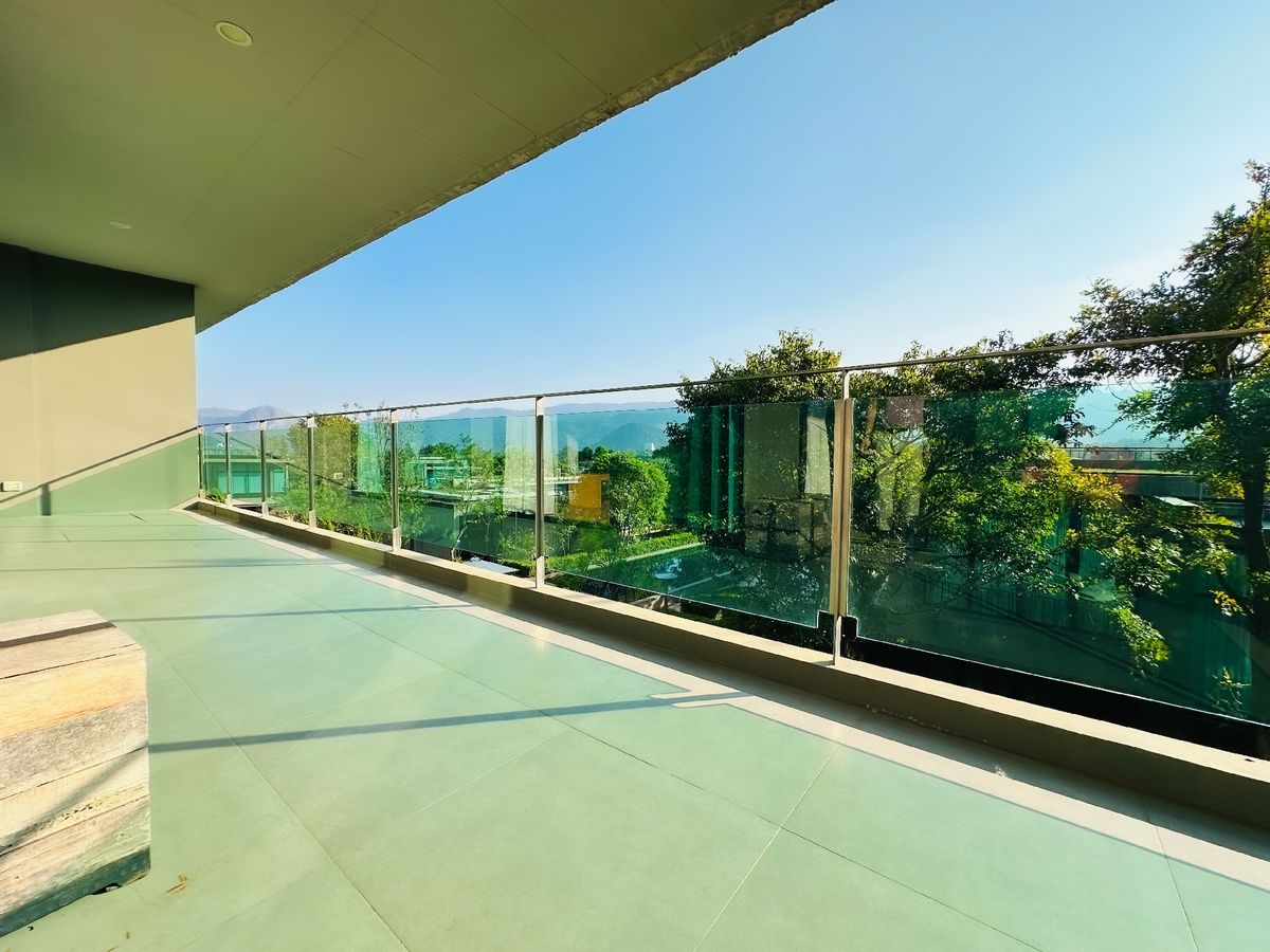 For SaleCondoPak Chong KhaoYai : Luxurious condo for sale in Khao Yai | corner room 84 sq.m. next to the pool | Khao Yai, full -sized corner room, close to the swimming pool, complete with a restaurant, cafes and tourist attractions.