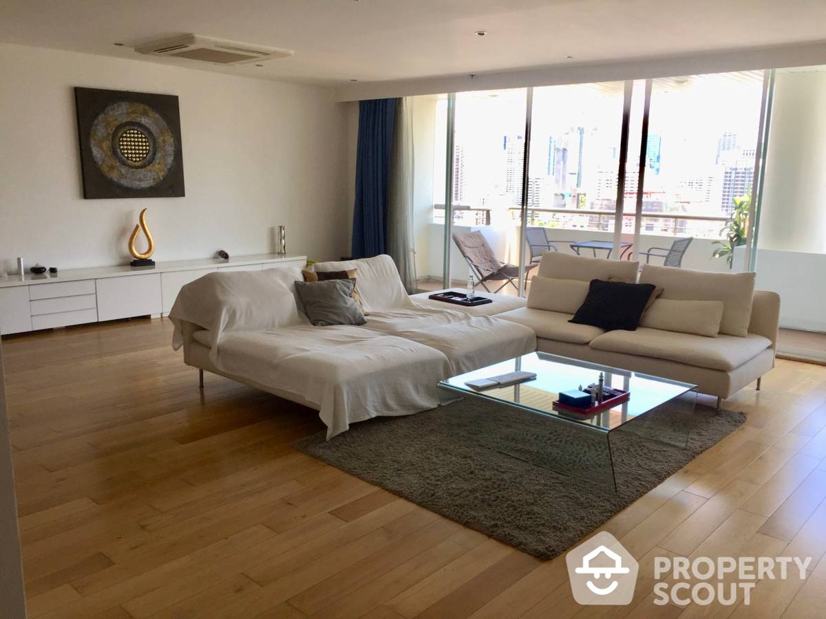 For SaleCondoNana, North Nana,Sukhumvit13, Soi Nana : 4-BR Condo at Kallista Mansion near ARL Makkasan