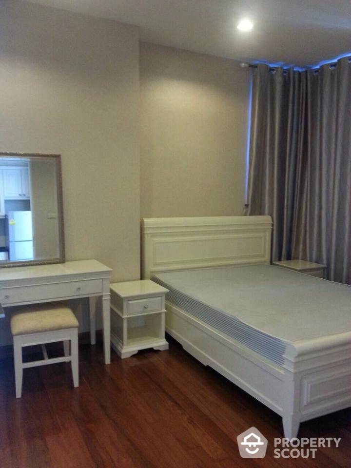ขายคอนโดสาทร นราธิวาส : คอนโด 1-ห้องนอน ที่ ไอวี่สาทร 10 ใกล้ BTS เซนต์หลุยส์