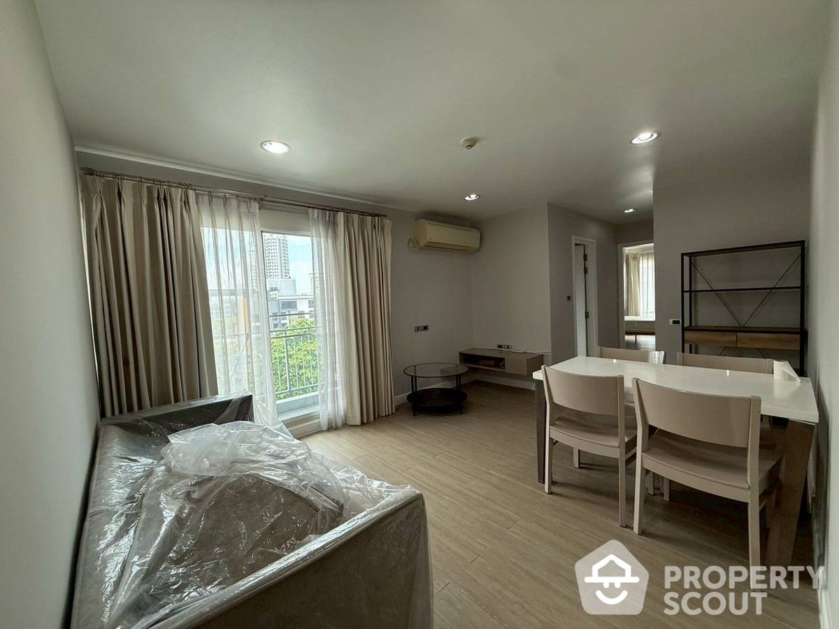 ให้เช่าคอนโดสุขุมวิท อโศก ทองหล่อ : คอนโด 2-ห้องนอน ที่ เดอะ เครส สุขุมวิท 49 ใกล้ BTS ทองหล่อ