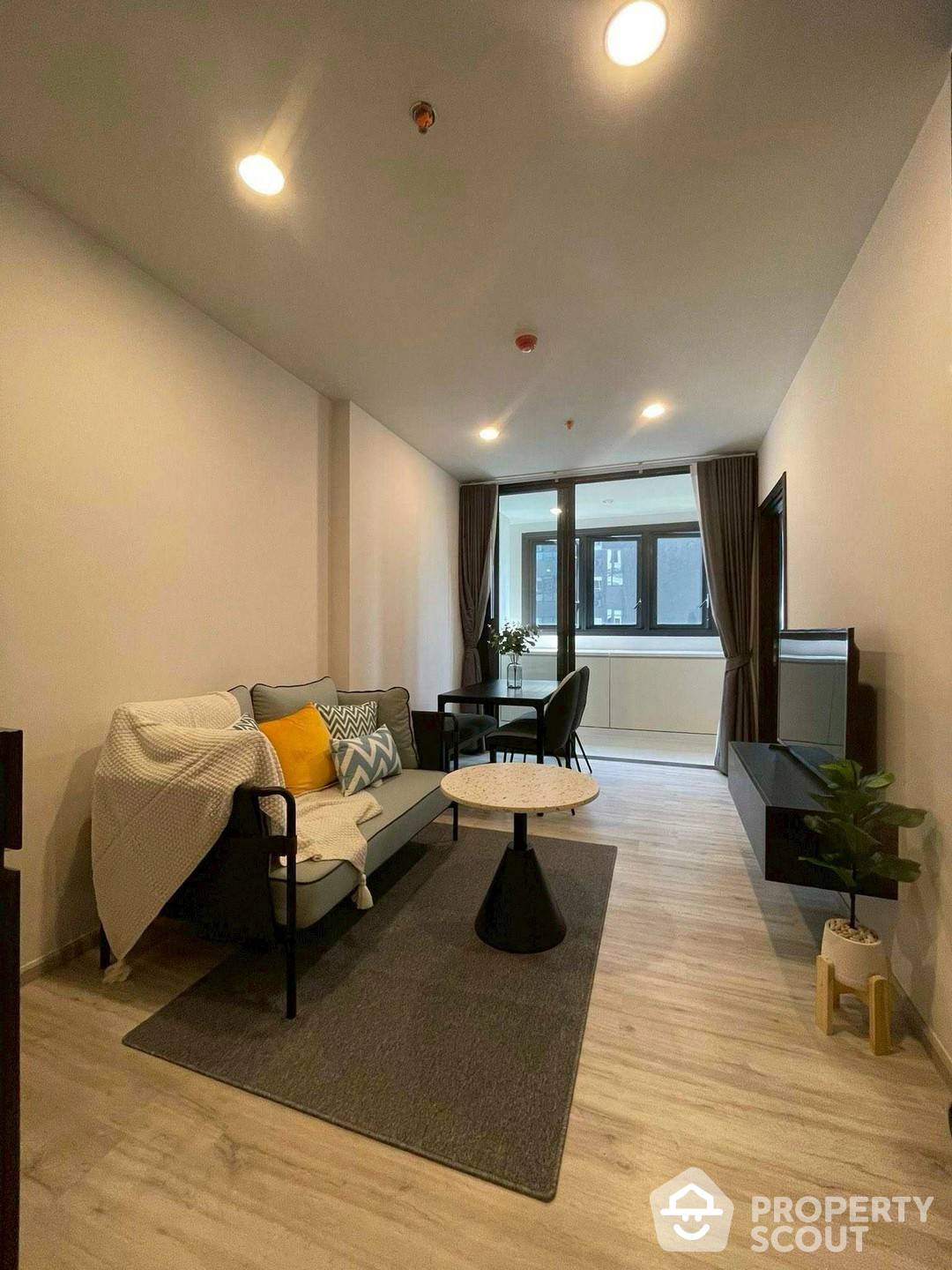 For SaleCondoRatchadapisek, Huaikwang, Suttisan : 1-BR Condo at XT Huaikhwang near MRT Huai Khwang