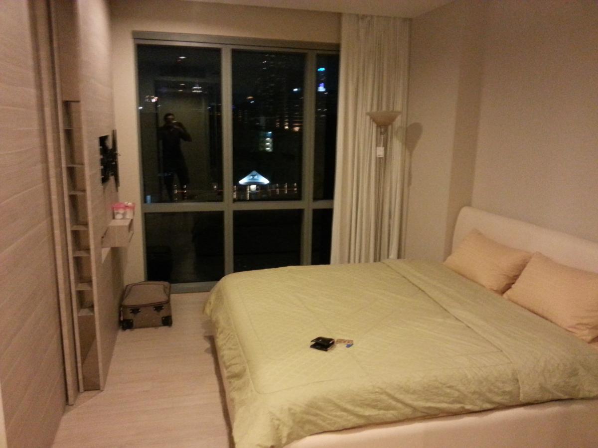 For SaleCondoSukhumvit, Asoke, Thonglor : 28/02/2026, 🔥 The Room Sukhumvit 21 - 1 Bed, 52 sqm. In the heart of AsokeFor sale 6.89 million THB. Comes with complete facilities! Near BTS/MRT Terminal 21