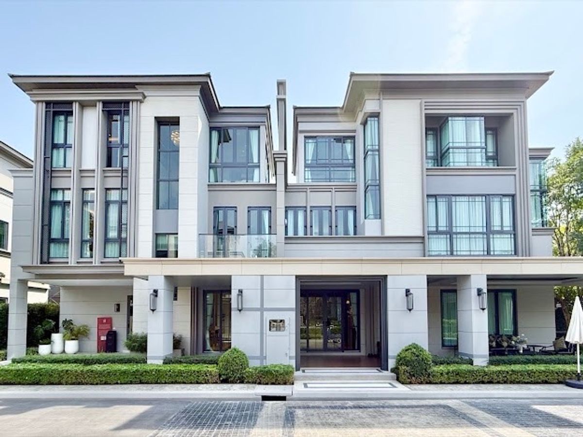 ขายโชคชัย4 ลาดพร้าว71 : บ้านแฝดหลังใหญ่ในเมือง 3 ชั้น 234 ตร.ม. เพียง 21.9 ล้าน | ทำเลรัชดา - ลาดพร้าว ใกล้รถไฟฟ้า* Baan Klang Muang Classe รัชดา-ลาดพร้าว นัดชม 📲 095-9299924 (K.เบนซ์) 