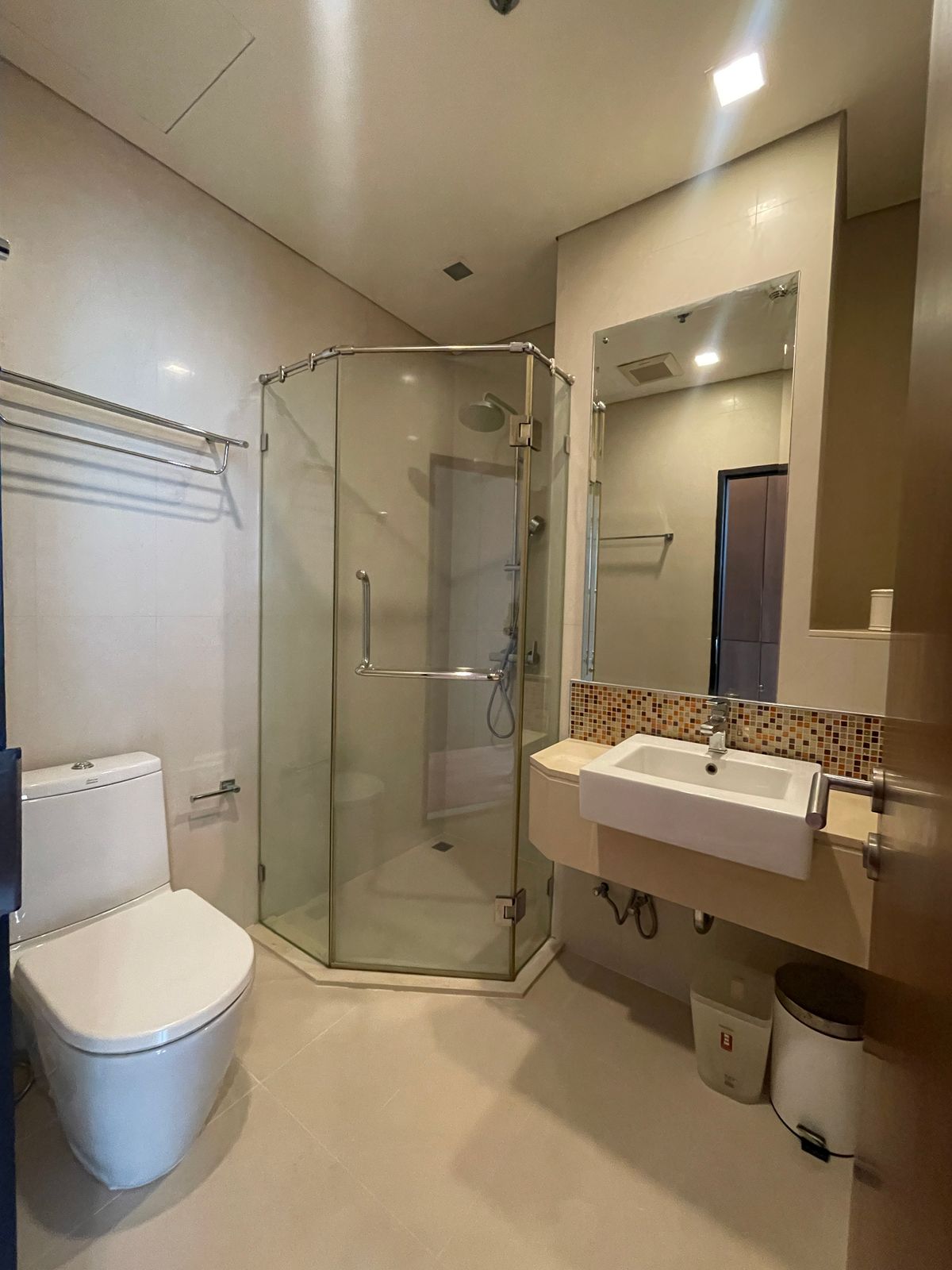 CondoOnnut, Udomsuk : Sell ​​and rent Le Lux Condo, just 1 minute from BTS 150 meters away from BTS.