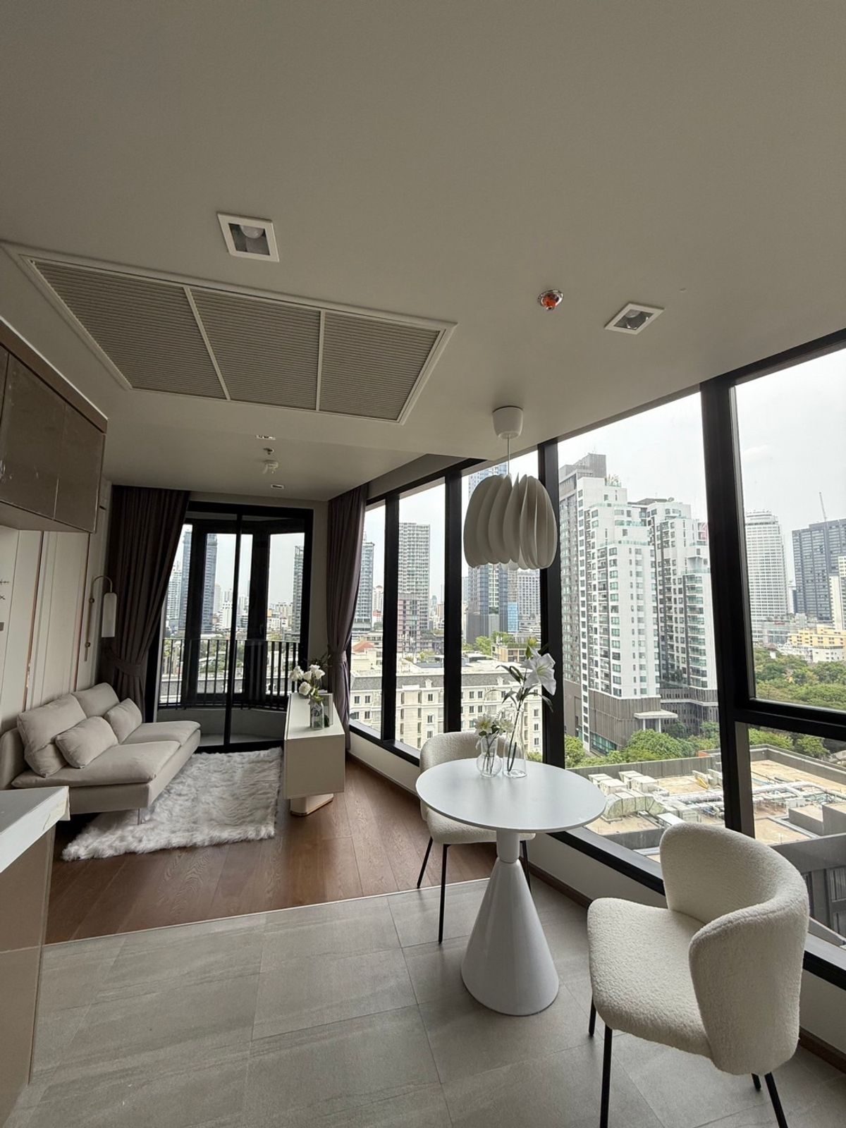 ให้เช่าคอนโดสุขุมวิท อโศก ทองหล่อ : 🔥🔥1 Bedroom 38 sqm. Special Unit&Corner room 🔥🔥