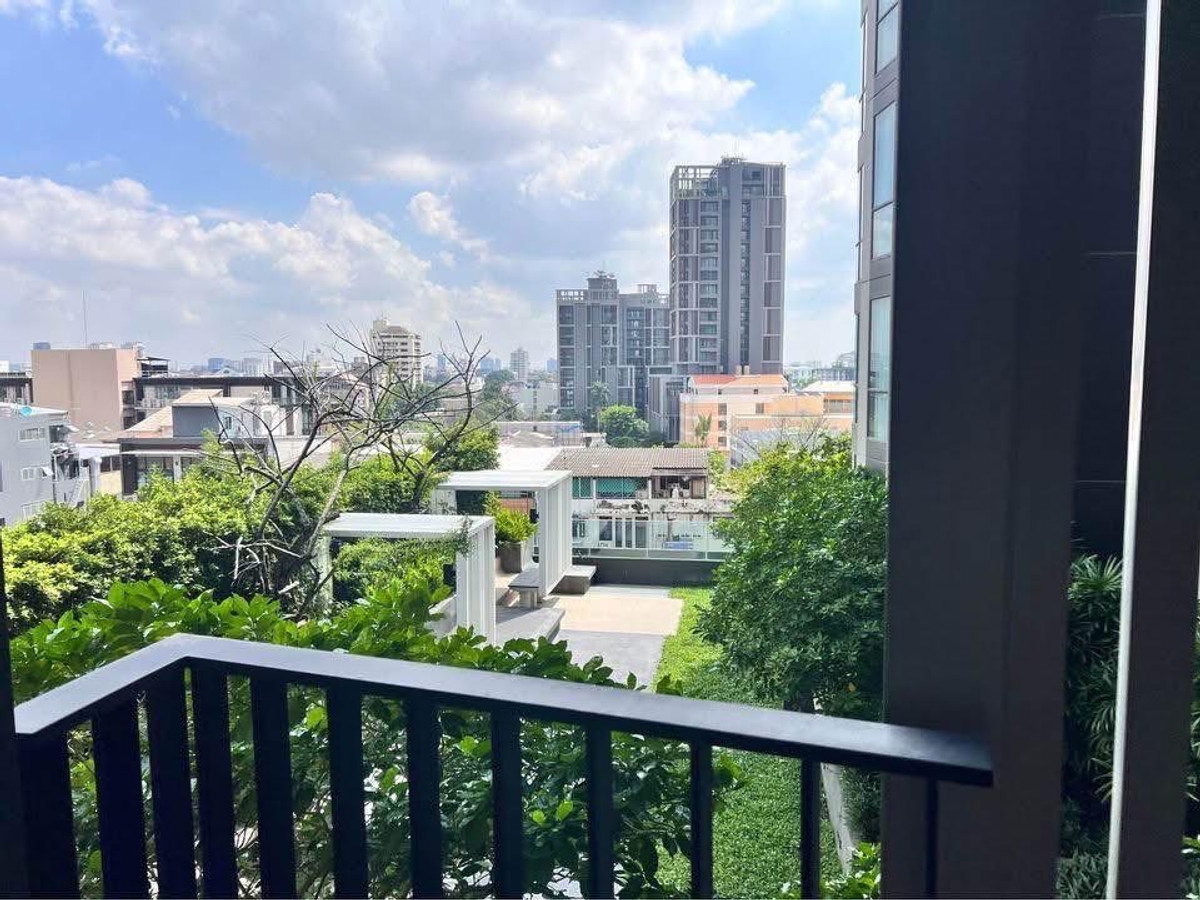 ขายคอนโดสุขุมวิท อโศก ทองหล่อ : ขายคอนโด Rhythm Ekkamai ราคา 4,990,000 บาท [SHN00333]