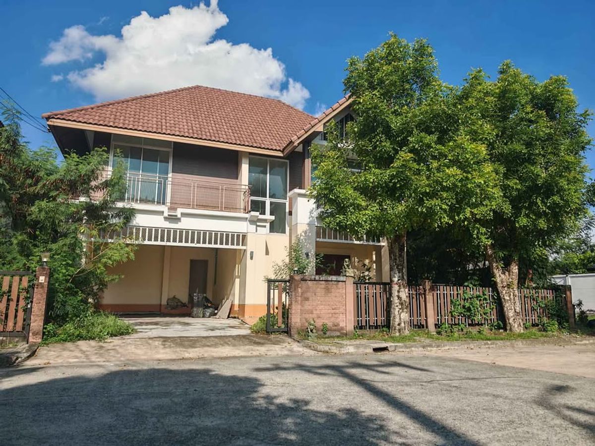 ให้เช่าบ้านลาดกระบัง สุวรรณภูมิ : บ้านเดี่ยว 2 ชั้น รีโนเวทใหม่ ตกแต่งสวยงาม ให้เช่า ย่านร่มเกล้า-ลาดกระบัง ใกล้แม็คโคร ฟู้ดเซอร์วิส ลาดกระบัง เพียง 3.7 กม.