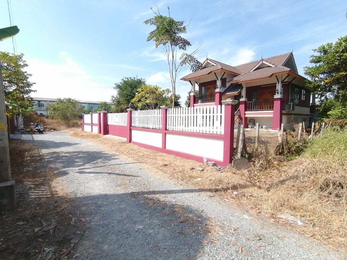 ขายบ้านนนทบุรี บางใหญ่ บางบัวทอง : ขายบ้านพร้อมที่ดิน 
ถนนบ้านกล้วย-ไทรน้อย