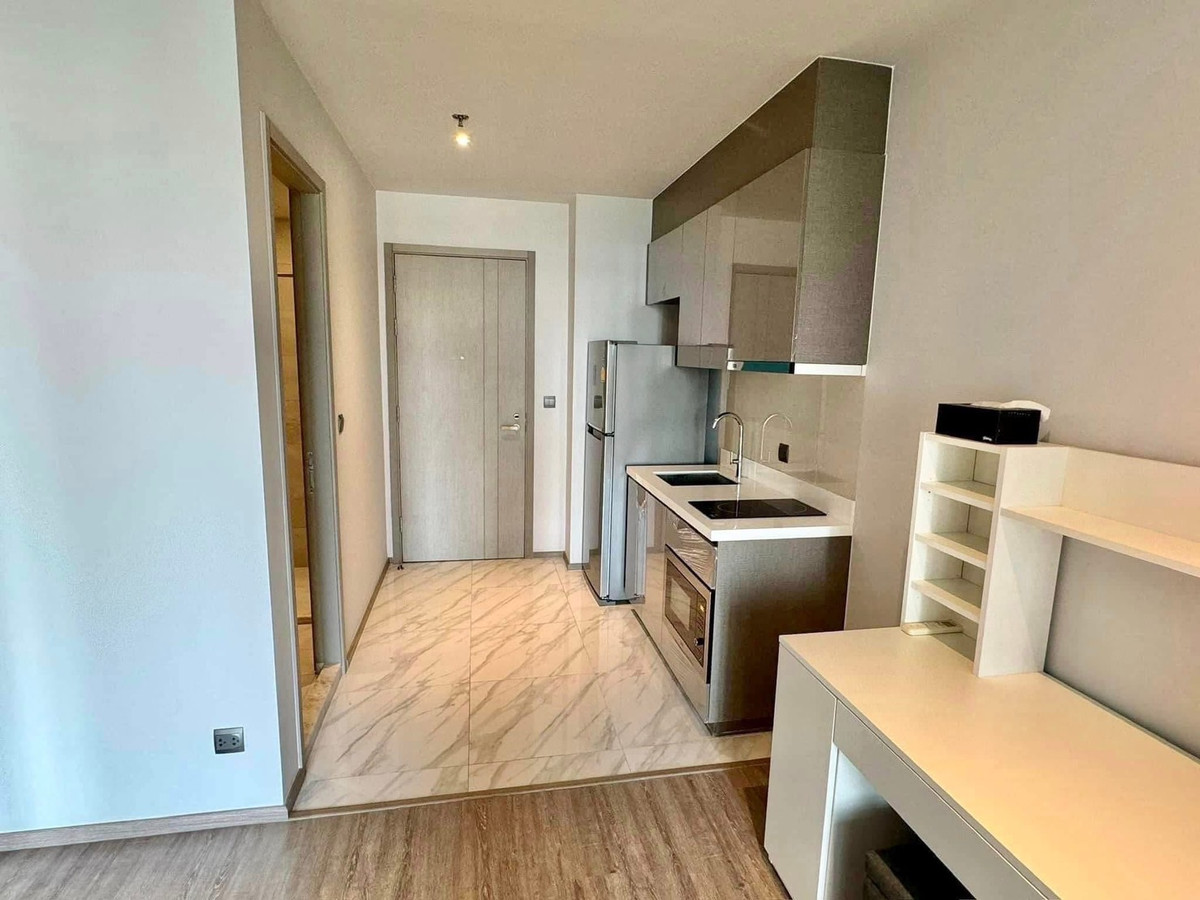 ขายคอนโดสุขุมวิท อโศก ทองหล่อ : ขายคอนโด Rhythm Ekkamai ราคา 4,990,000 บาท [SHN00333]