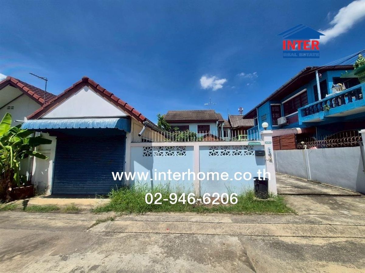ขายบ้านปิ่นเกล้า จรัญสนิทวงศ์ : บ้านเดี่ยว 2 ชั้น 96 ตร.ว. บ้านเดี่ยว ซอยบรมราชชนนี74 แยก1 ถนนบรมราชชนนี ถนนศาลาธรรมสพน์ เขตทวีวัฒนา กรุงเทพมหานคร