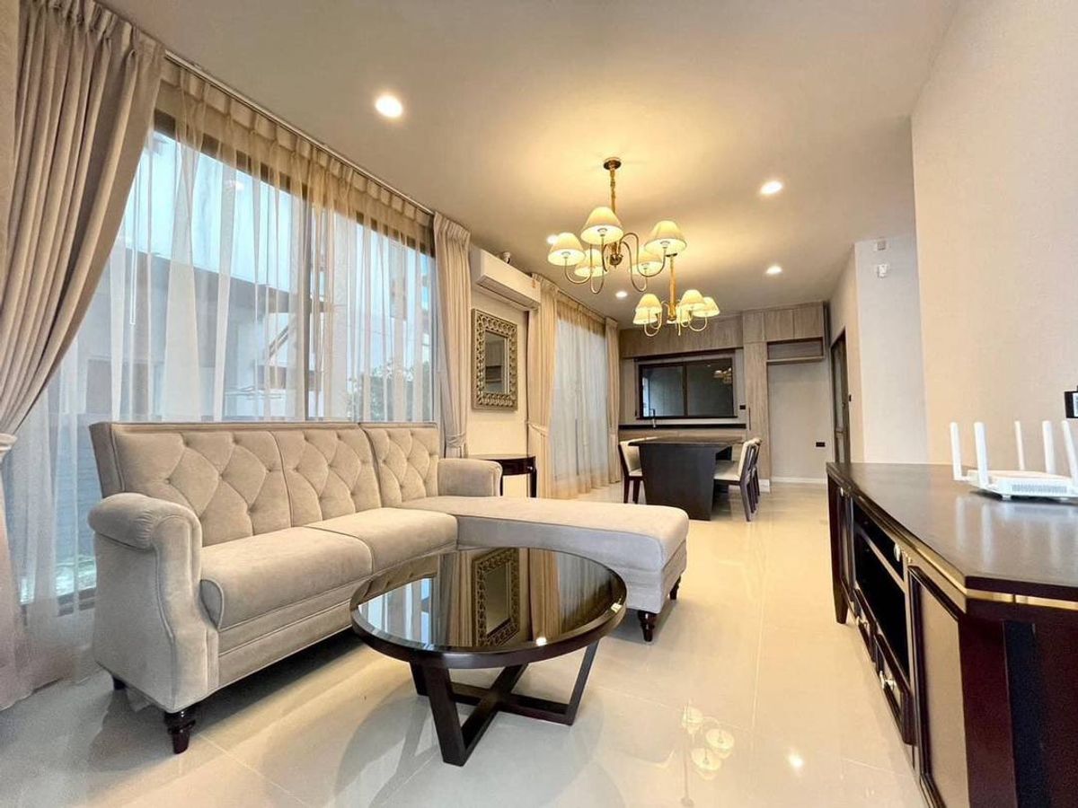 บ้านพัฒนาการ ศรีนครินทร์ : ให้เช่า / ขาย บ้านเดี่ยวหรู พร้อมอยู่ – โครงการบุราสิริ กรุงเทพกรีฑา บ้าน 4 ห้องนอน พร้อมพื้นที่ใช้สอยกว้างขวาง สิ่งอำนวยความสะดวกครบ ใกล้โรงเรียนนานาชาติ