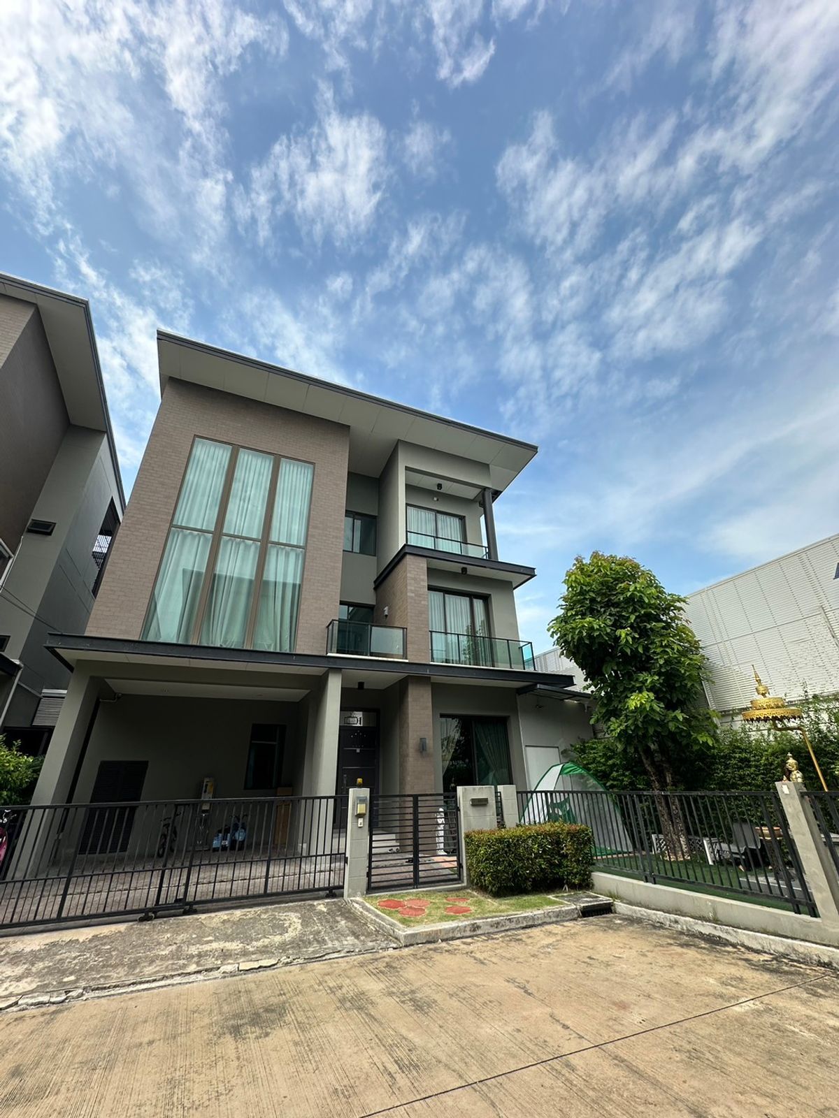 ขายบ้านรามคำแหง หัวหมาก : ขายบ้านเดี่ยวทำเลทอง!  SOUL เอกมัย-ลาดพร้าว KTP-009