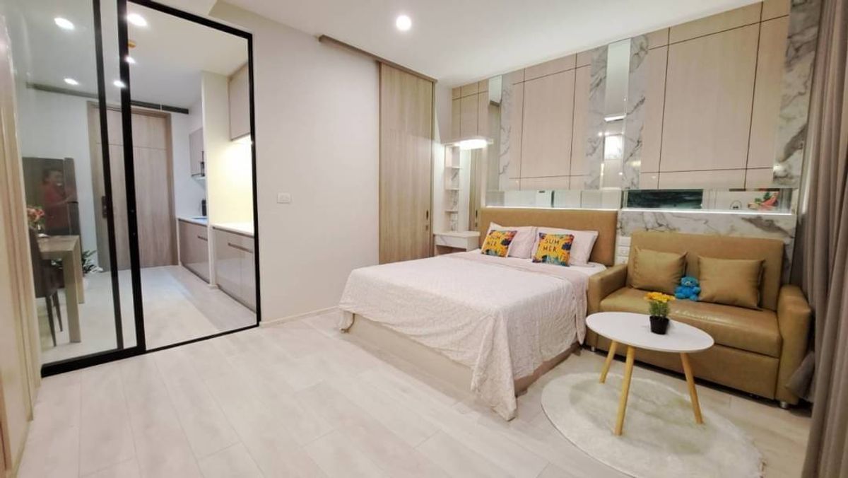 ให้เช่าคอนโดวิทยุ ชิดลม หลังสวน : ● Nice Decoration ● ตึก C ชั้น 25+ type A12 | 44.56 ตร.ม. 1 ห้องนอน | คอนโดมี Skywalk เชื่อมเข้า BTS เพลินจิตและเซ็นทรัล เอ็มแบสซี่